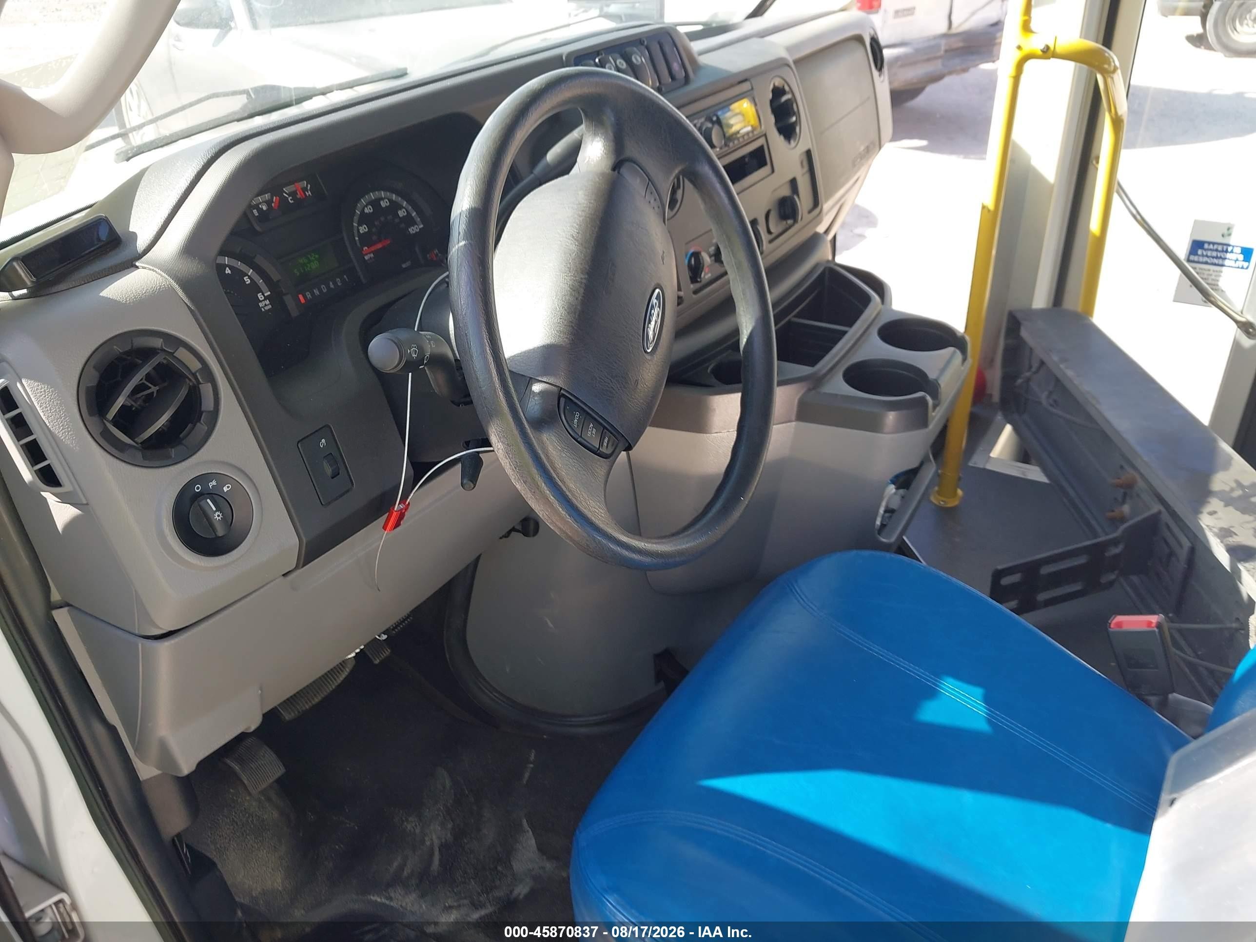 2019 Ford E-350 VIN 1FDEE3FS8KDC27624 IAAI salvage auction — Normal Wear, Clear (Texas), sold $8,800 on 2026-08-31 (photo 6)