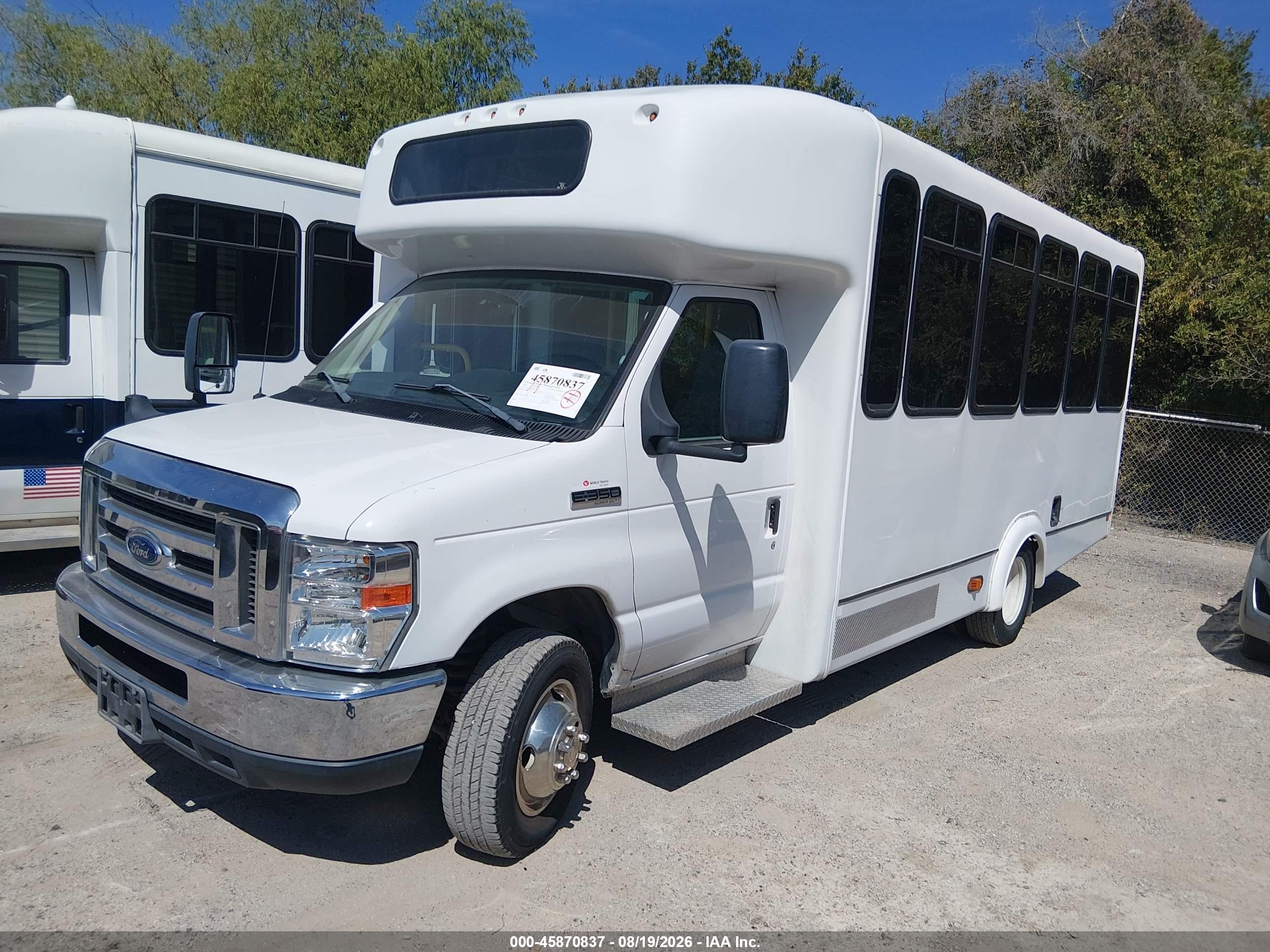 2019 Ford E-350 VIN 1FDEE3FS8KDC27624 IAAI salvage auction — Normal Wear, Clear (Texas), sold $8,800 on 2026-08-31 (photo 2)
