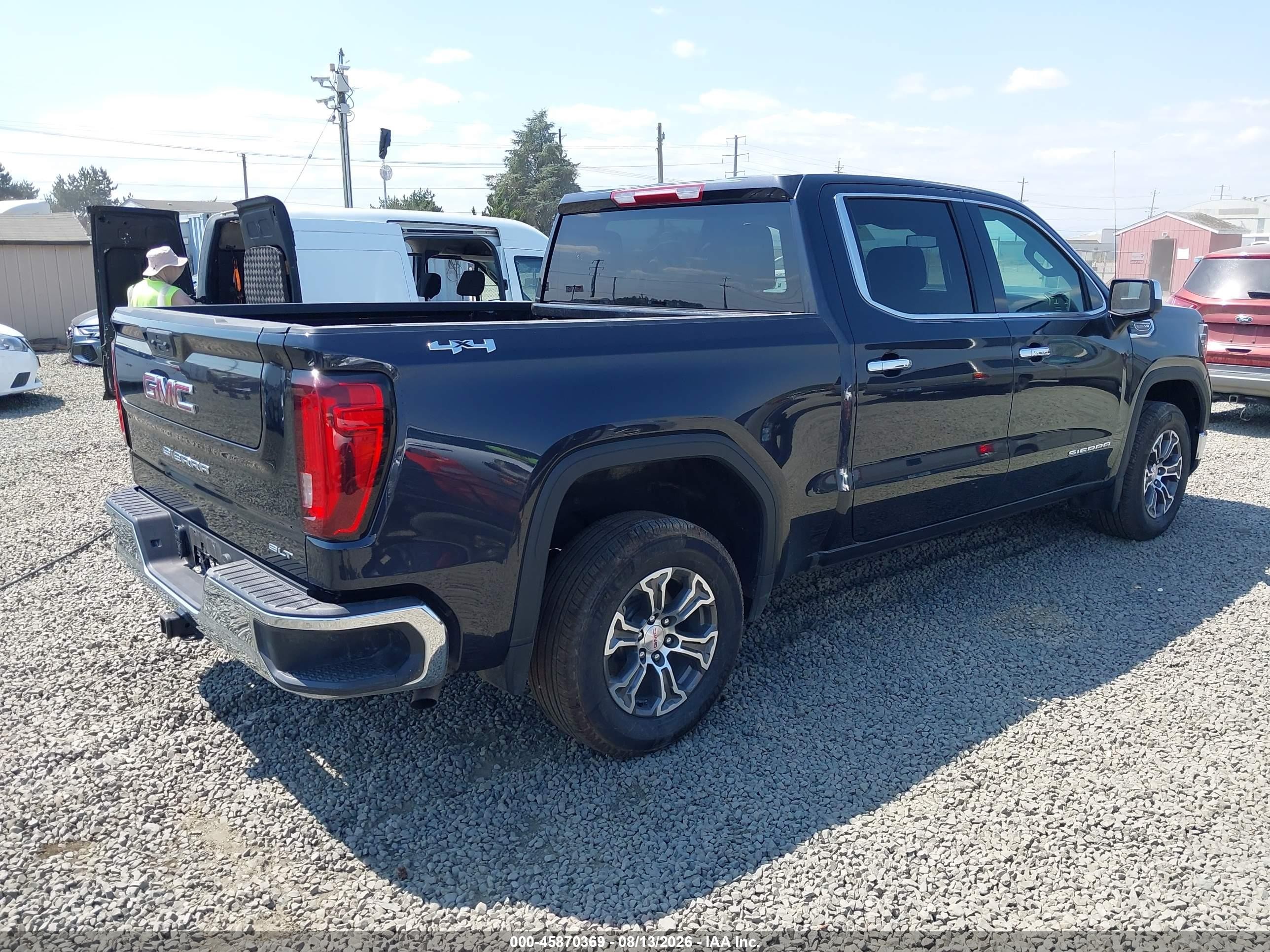 2026 Gmc SIERRA VIN 1GTUUDED1TZ240361 IAAI salvage auction — Engine Damage, Enterprise Vehicles Clear Only (Washington), sold $29,850 on 2026-08-19 (photo 4)