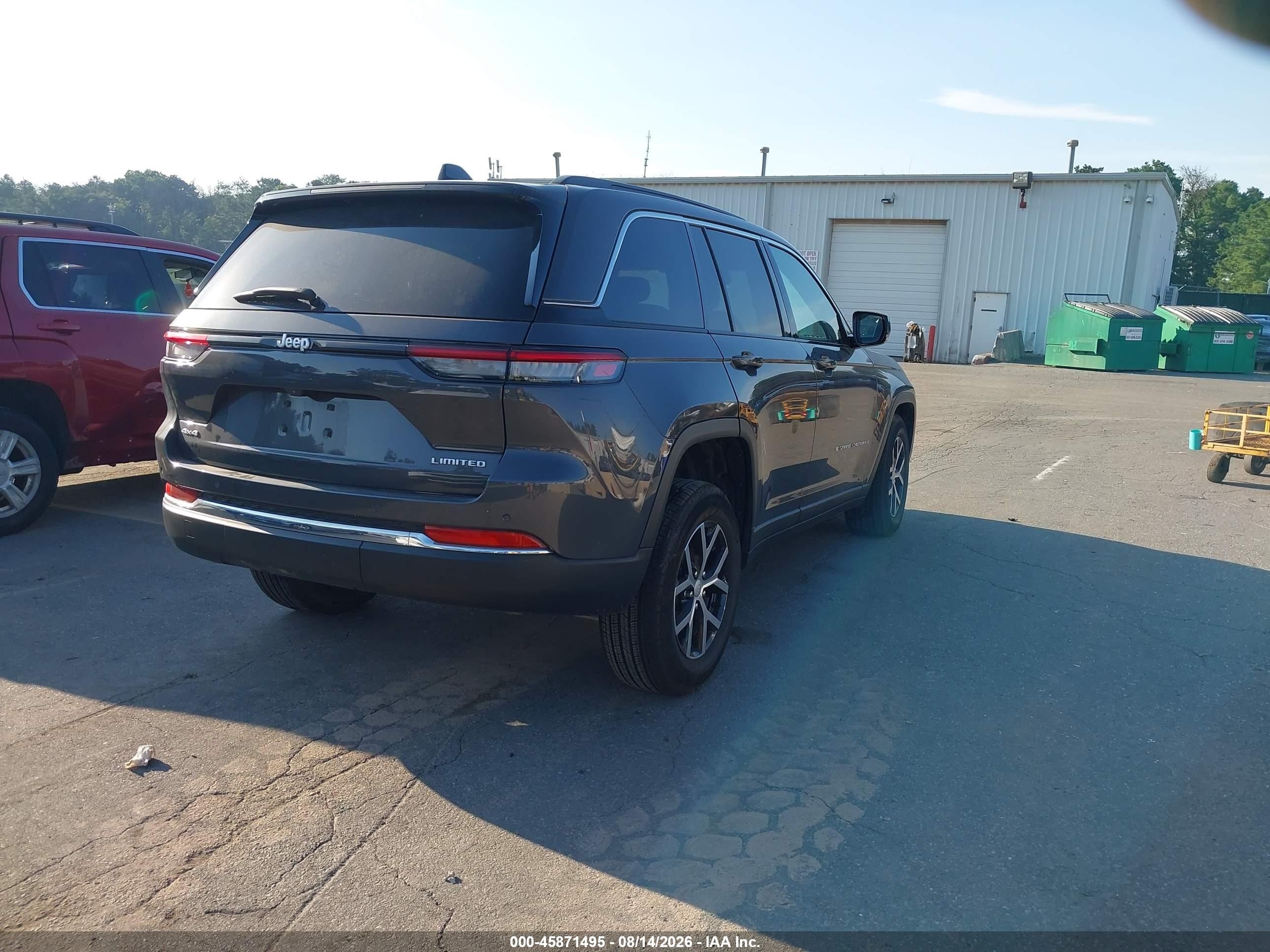 2024 Jeep Grand Cherokee VIN 1C4RJHBG1RC224645 IAAI salvage auction — Front End, Wait Title, sold $16,600 on 2026-09-20 (photo 4)