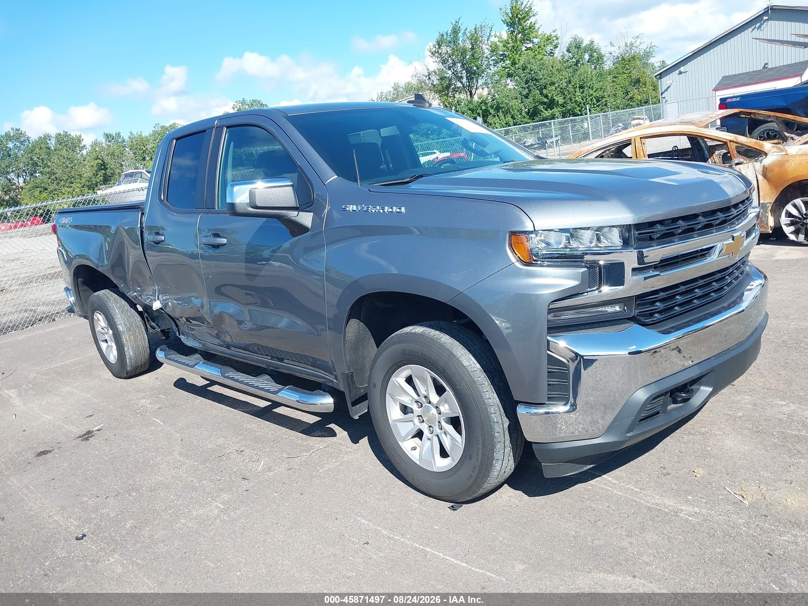 2020 Chevrolet Silverado 1500 VIN 1GCRYDED5LZ347505 — IAAI salvage auction photo