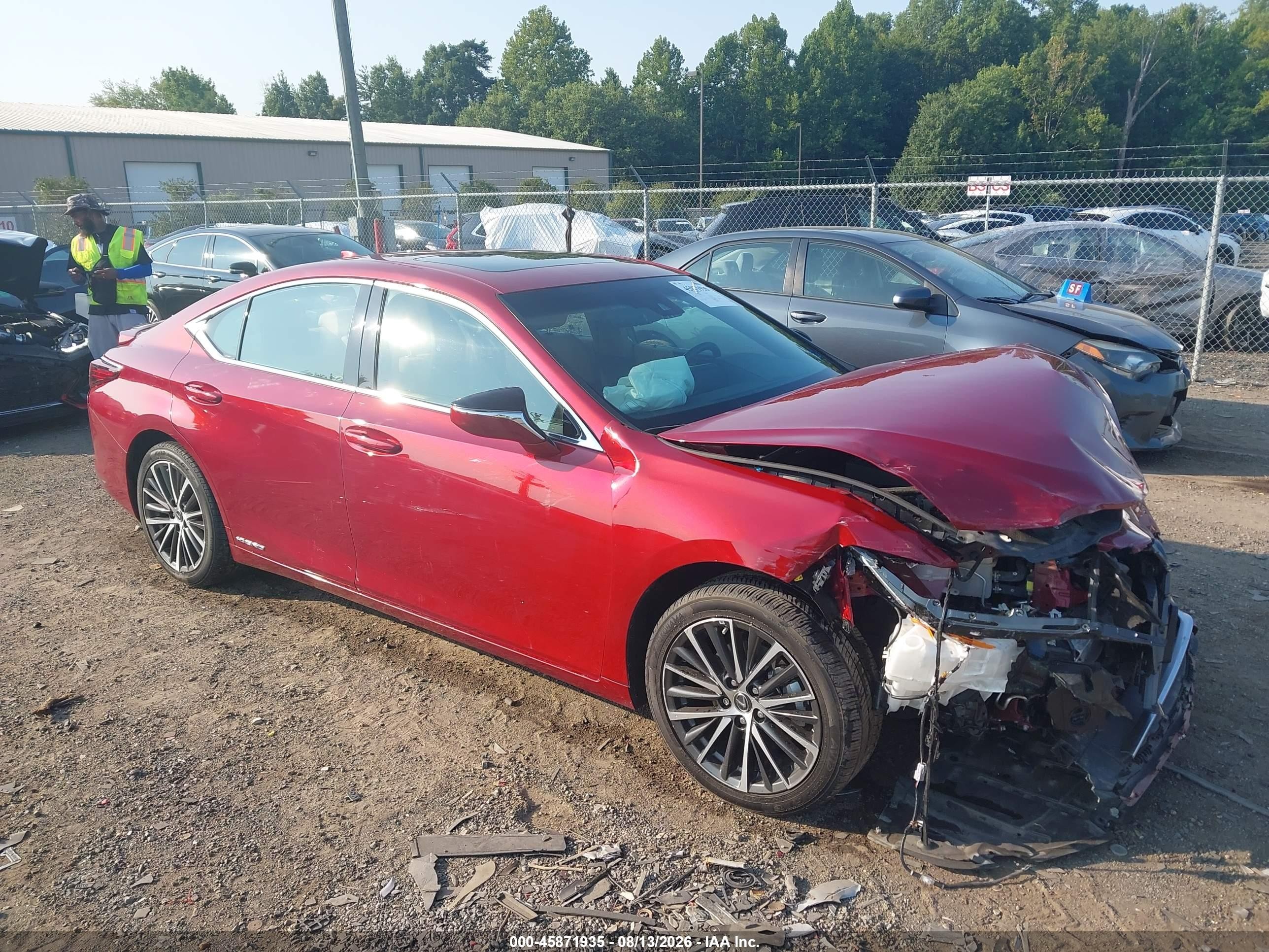 2022 Lexus ES 300h VIN 58ADA1C11NU016706 IAAI salvage auction — Front End, Salvage (Virginia), sold $7,200 on 2026-09-12 (photo 1)
