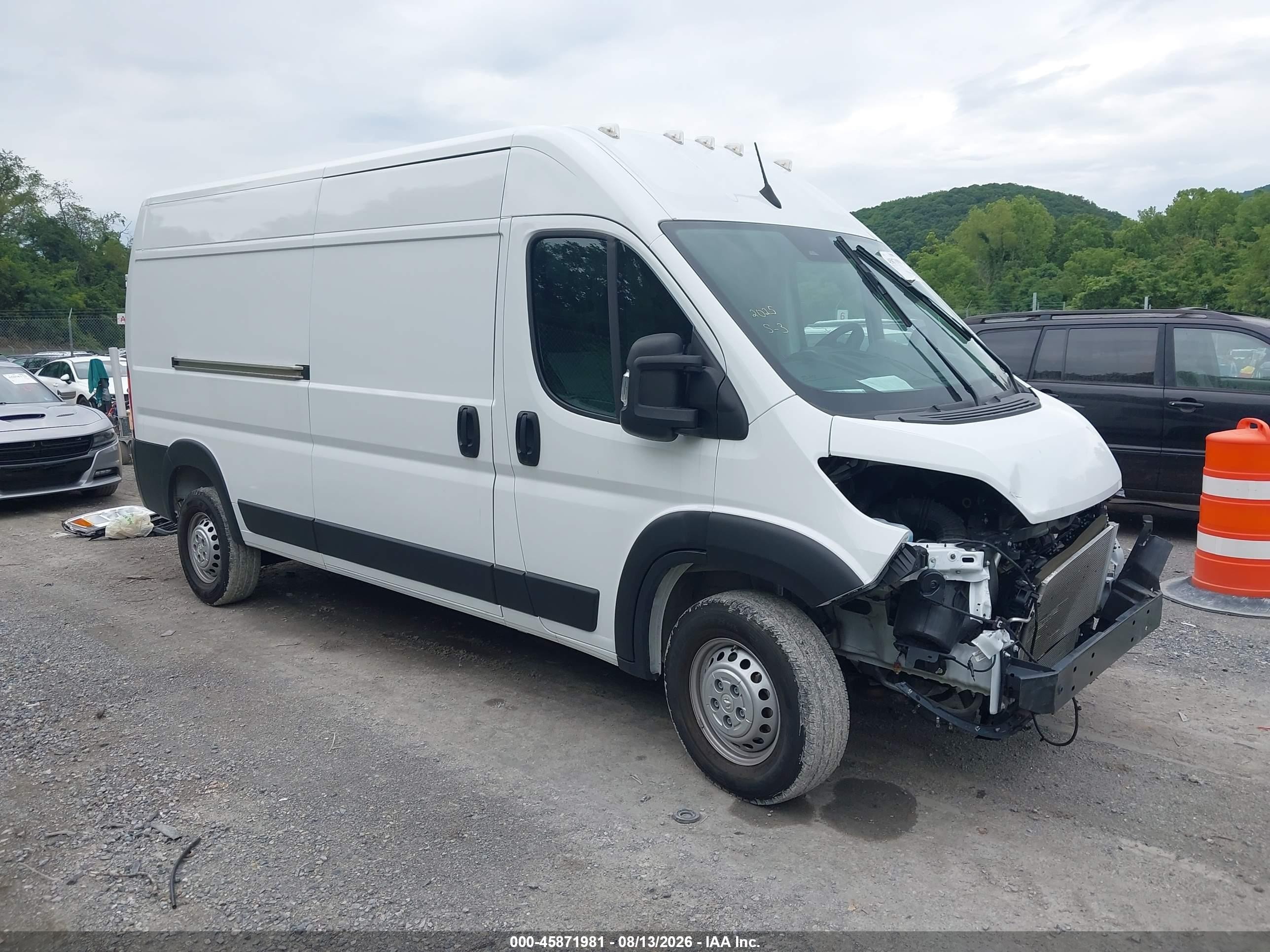 2025 Ram ProMaster 3500 VIN 3C6MRVHG0SE548653 — IAAI salvage auction photo