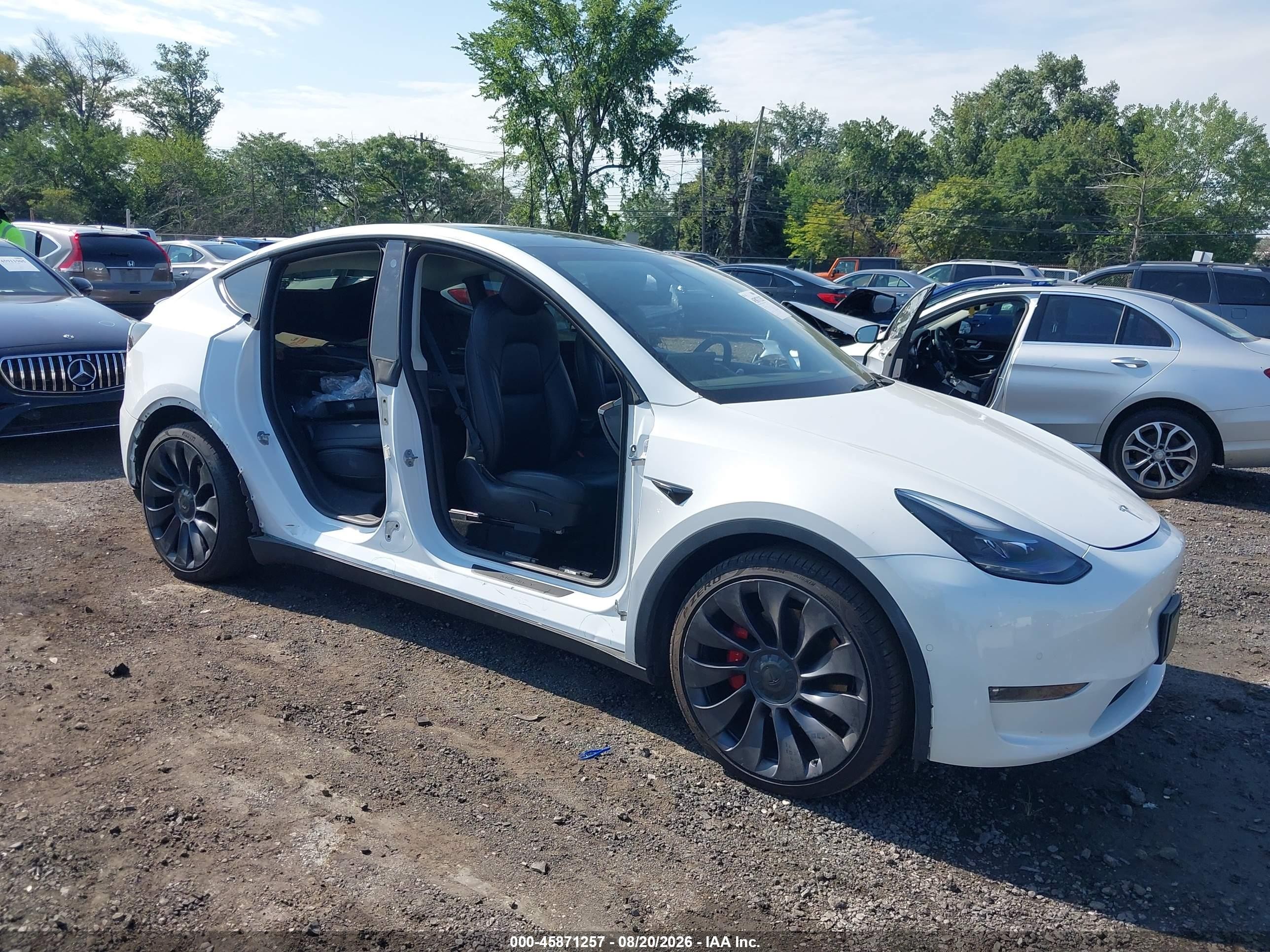 2022 Tesla Model y VIN 7SAYGDEF4NF309033 IAAI salvage auction — Side, Mv-907A (New York), sold $12,400 on 2026-10-05 (photo 6)