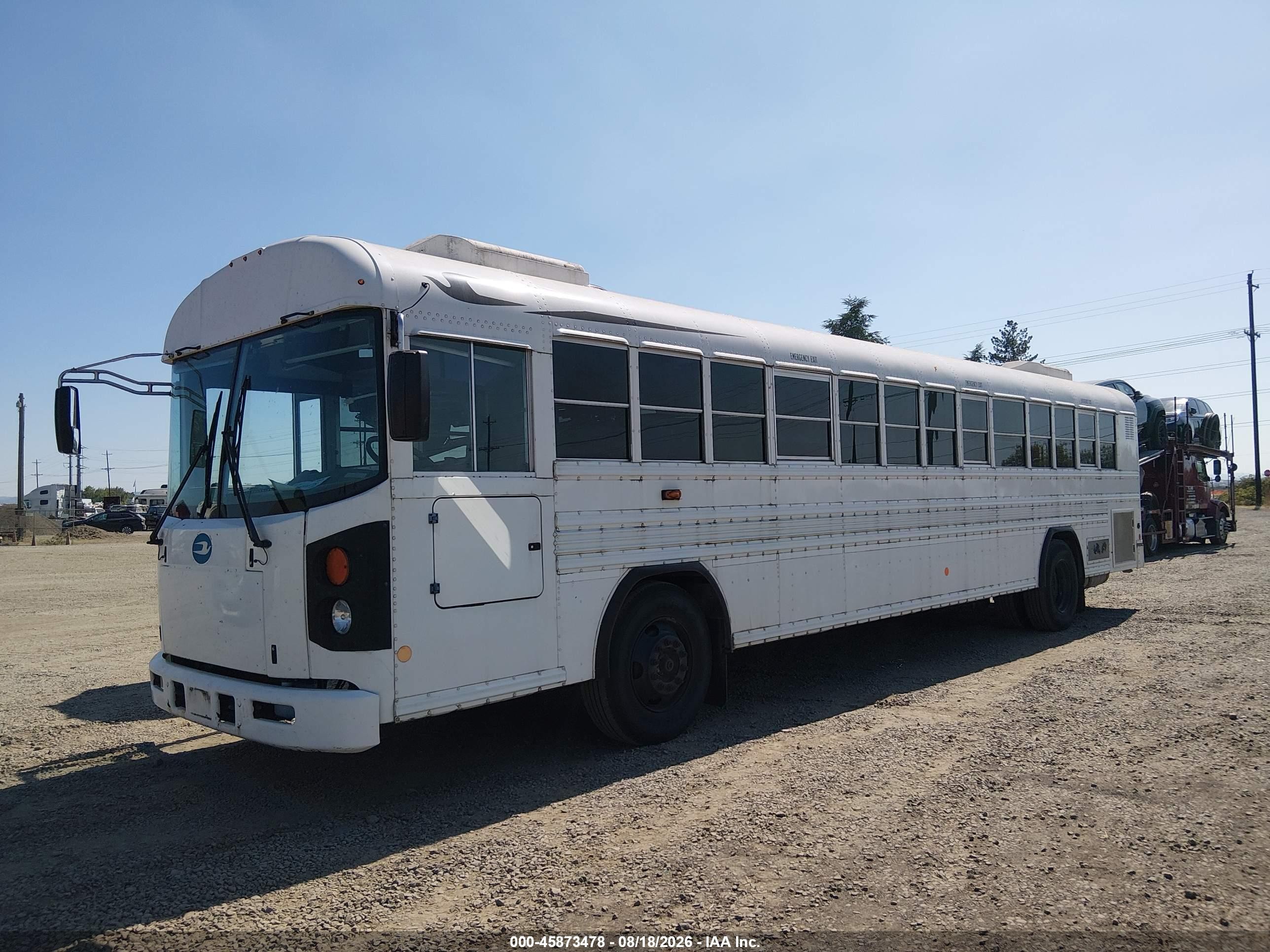 2015 Blue Bird School Bus / Transit Bus VIN 1BABNBPA2FF310462 IAAI salvage auction — Normal Wear, SF97 (Oregon), sold $17,350 on 2026-09-10 (photo 2)
