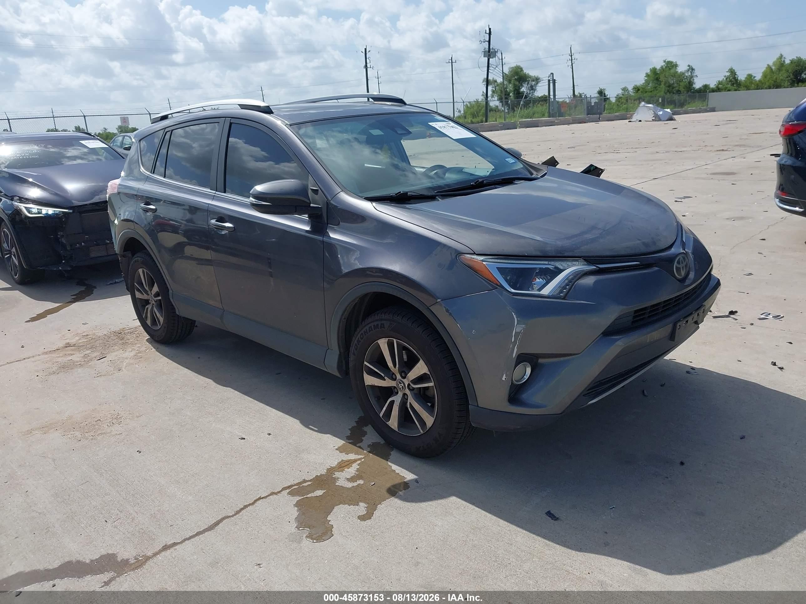 2017 Toyota RAV4 VIN JTMWFREV2HJ127145 — IAAI salvage auction photo
