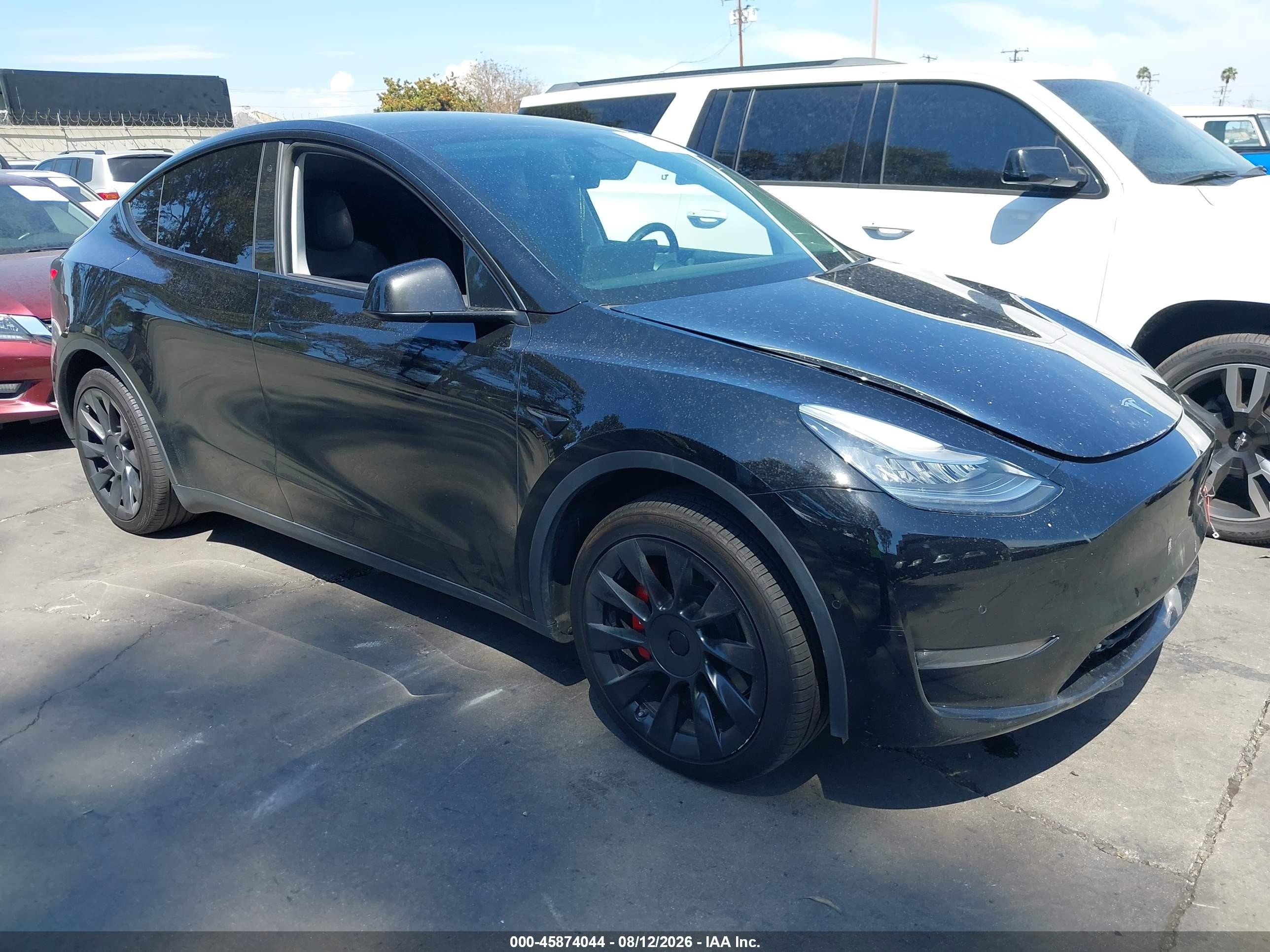 2020 Tesla Model Y — VIN 5YJYGDEE4LF038976