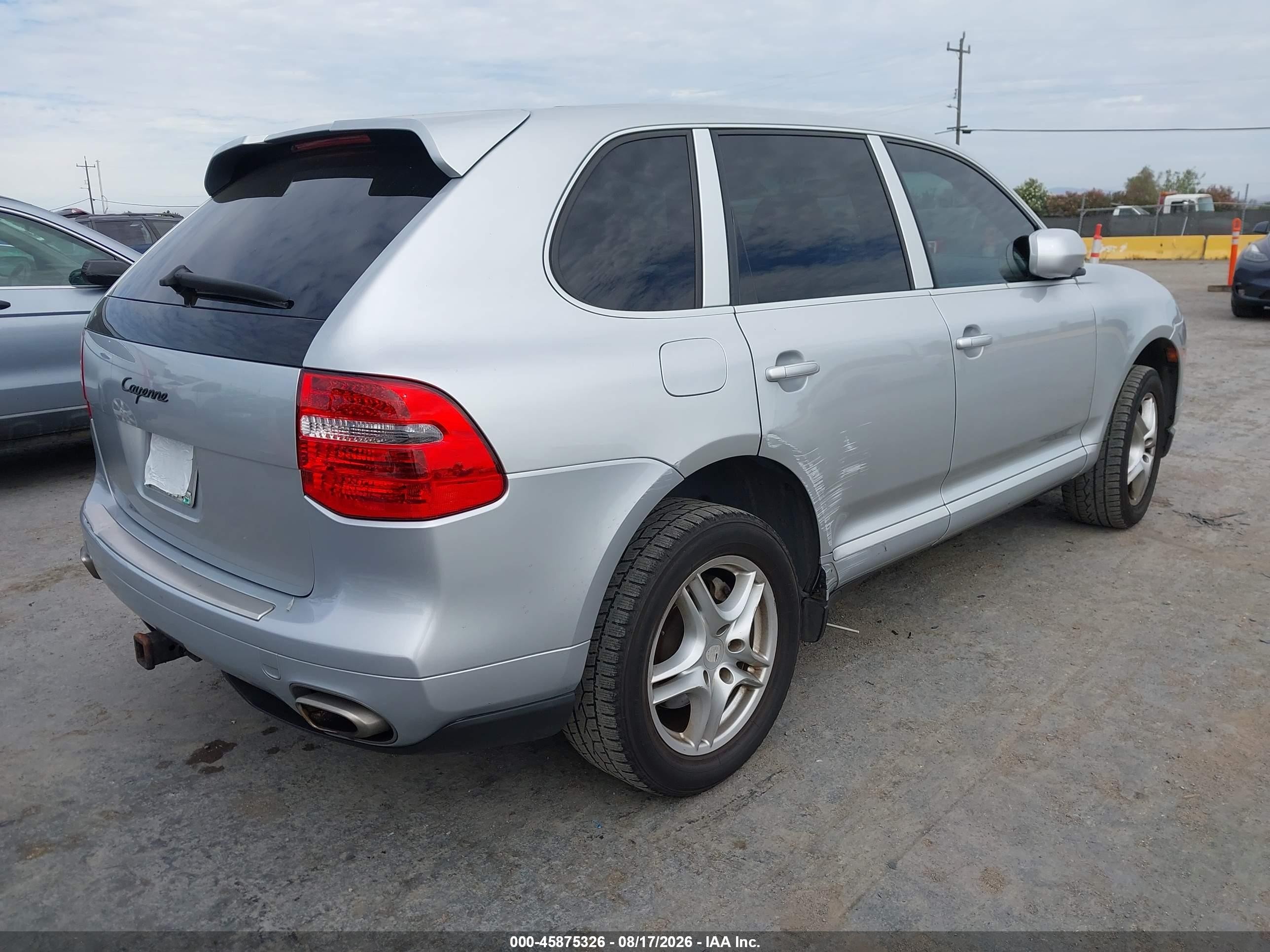 2010 Porsche Cayenne VIN WP1AA2AP9ALA02191 IAAI salvage auction — Side, Salvage (Georgia), sold $1,100 on 2026-09-12 (photo 4)