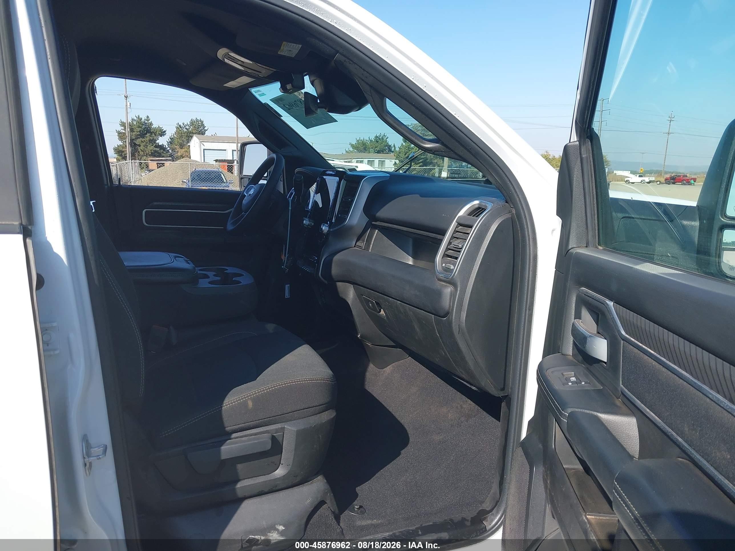2026 Ram 2500 VIN 3C6UR5DL4TG274043 IAAI salvage auction — Rear End, Enterprise Vehicles Salvage Only (Florida), sold $27,250 on 2026-08-21 (photo 5)