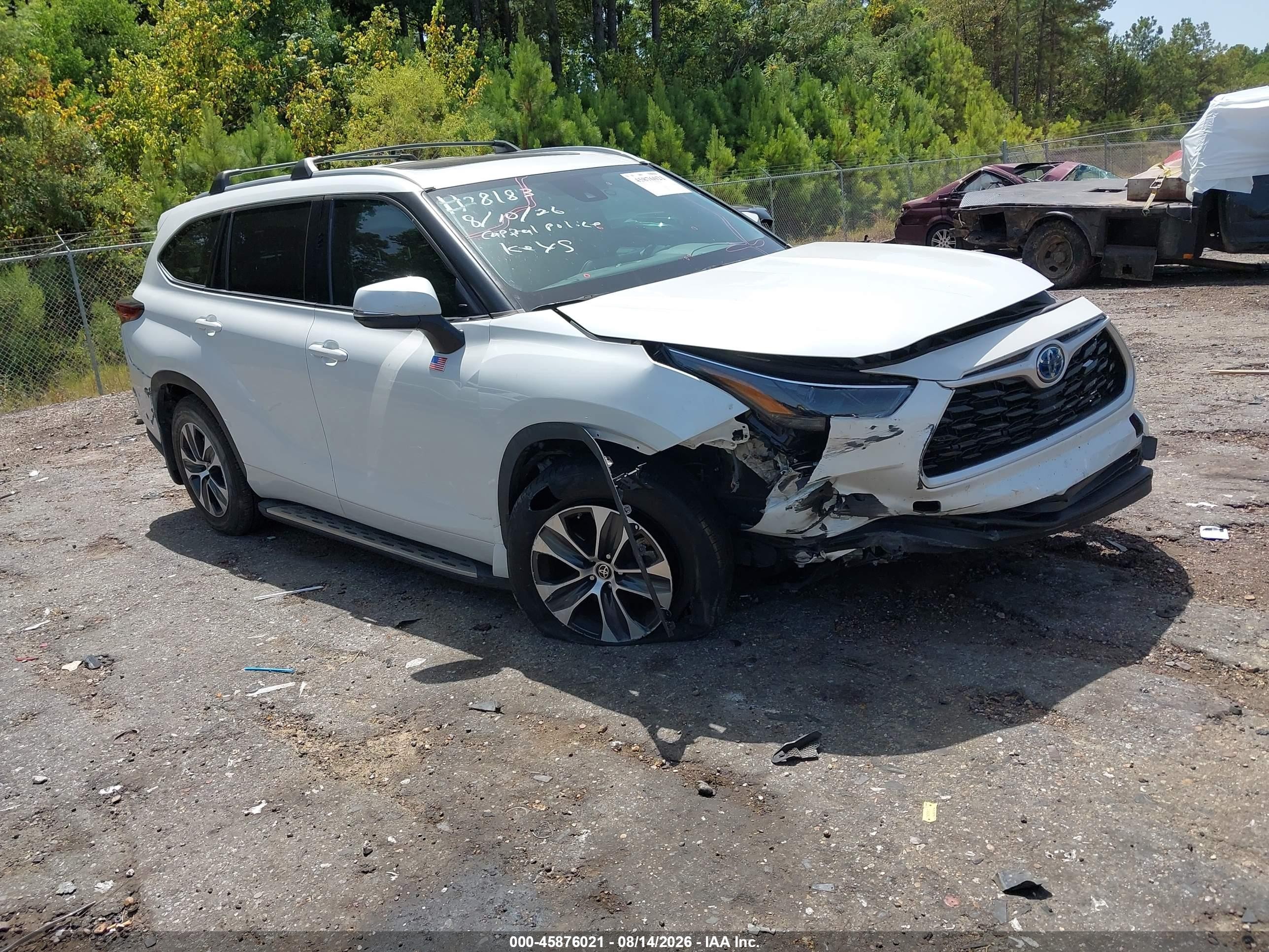 2022 Toyota Highlander Hybrid VIN 5TDGARAH9NS517211 — IAAI salvage auction photo