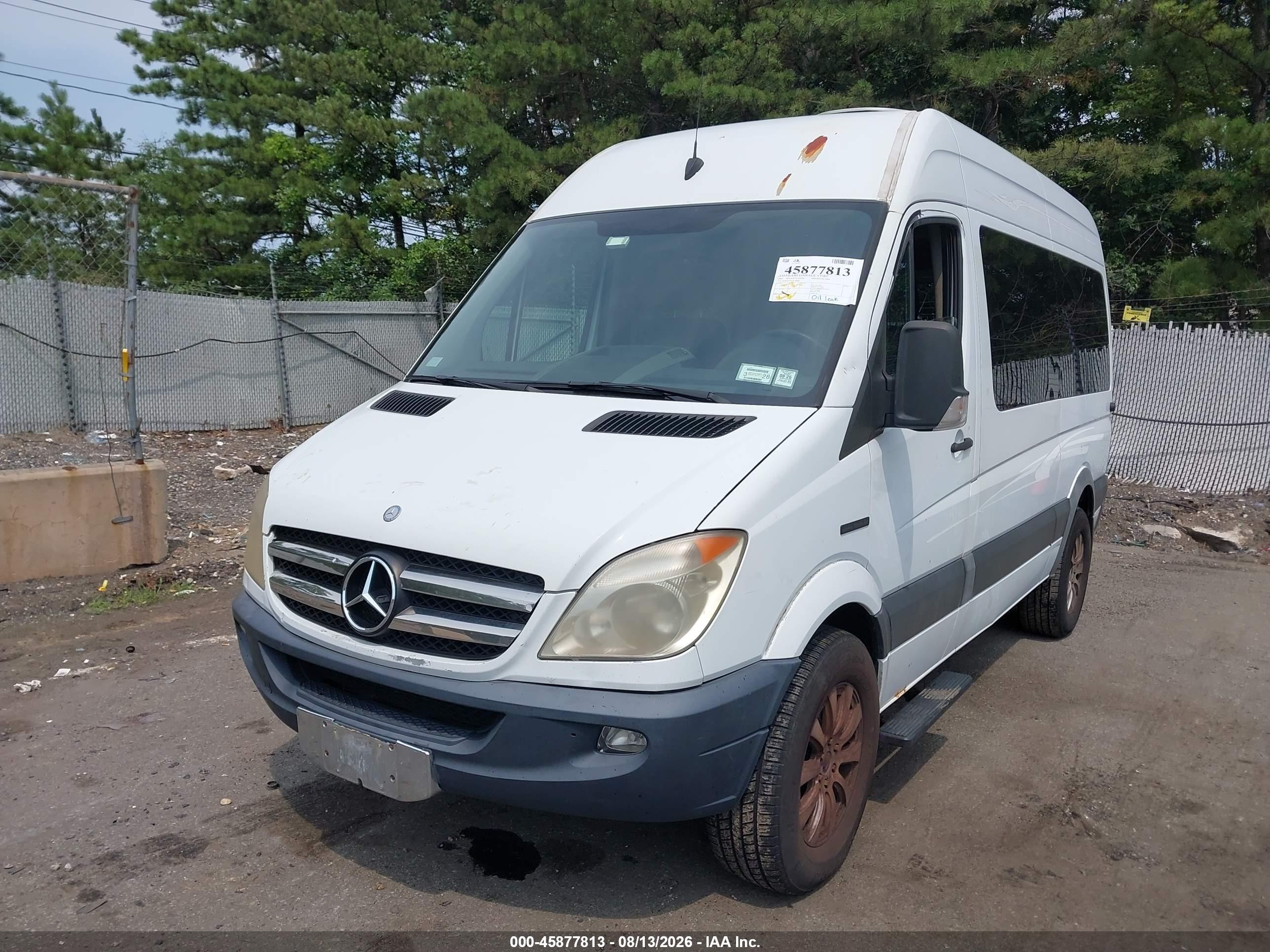 2007 Freightliner Sprinter 2500 VIN WDRPE745775184882 IAAI salvage auction — Normal Wear, Clear (New York), sold $9,000 on 2026-09-09 (photo 2)