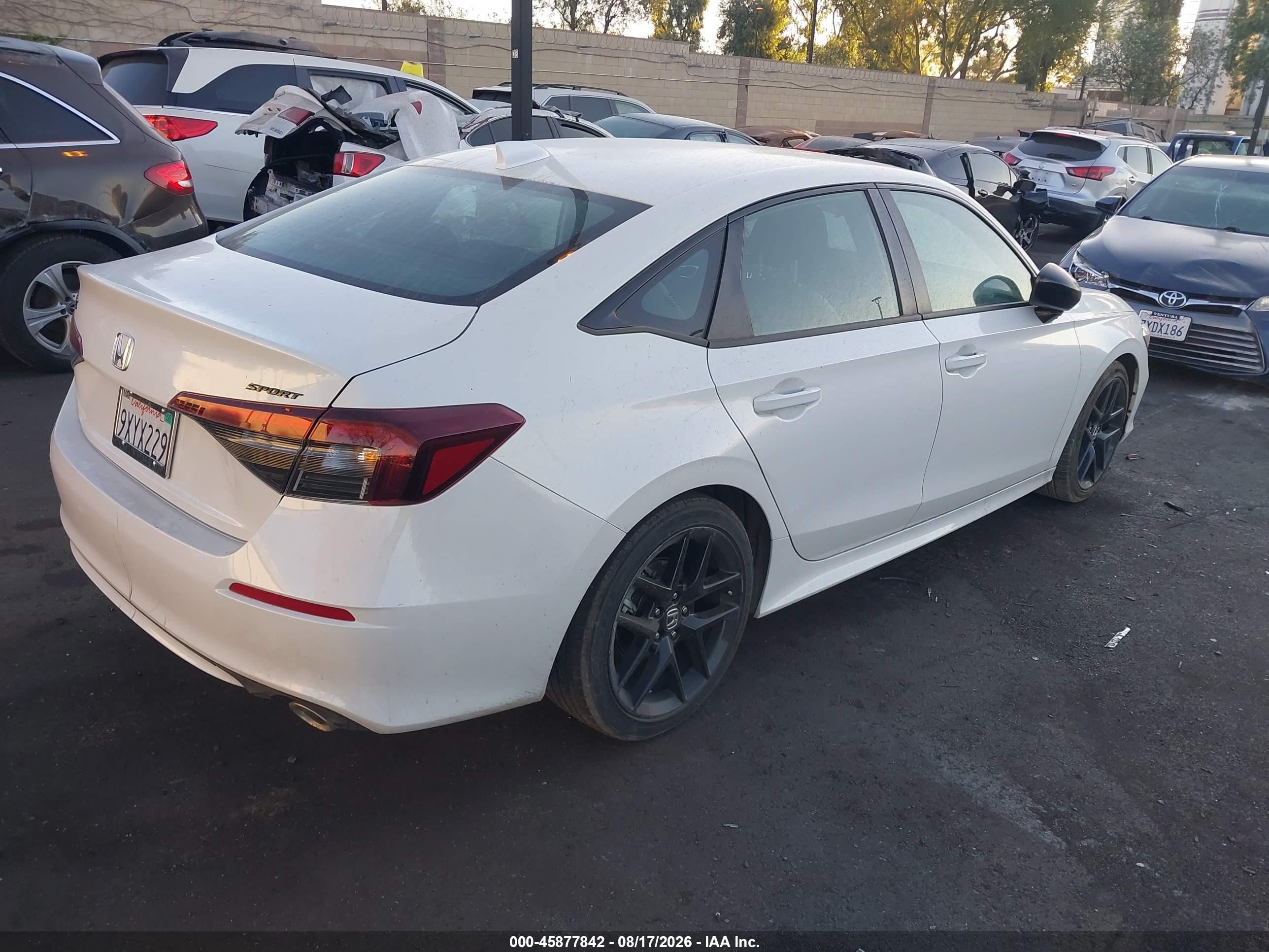 2026 Honda Civic VIN 2HGFE2F59TH562068 IAAI salvage auction — Side, Salvage Certificate (California), sold $12,000 on 2026-09-13 (photo 4)
