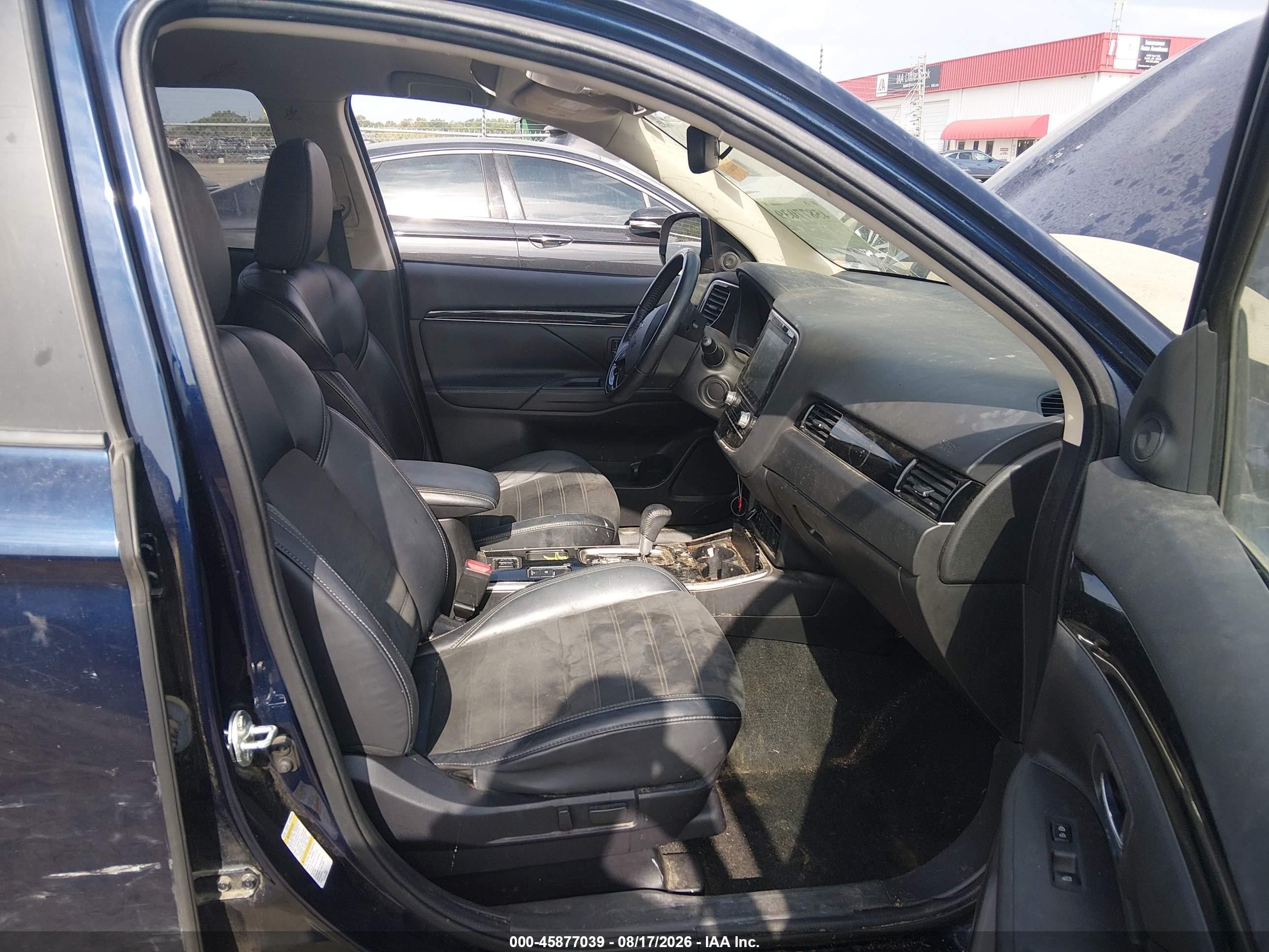 2020 Mitsubishi Outlander VIN JA4AD3A37LZ007119 IAAI salvage auction — Side, Salvage (Arkansas), sold $3,150 on 2026-09-09 (photo 5)