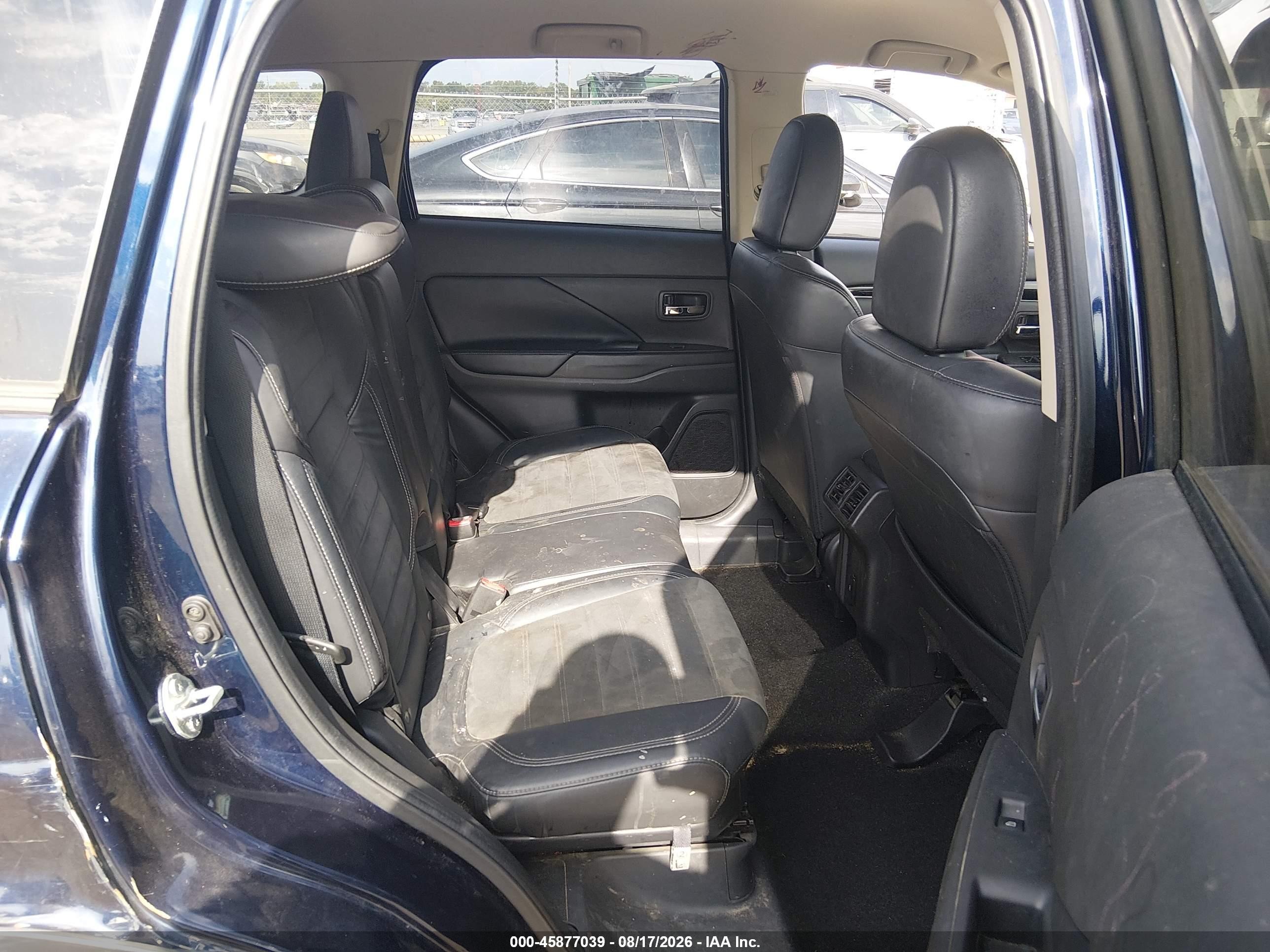 2020 Mitsubishi Outlander VIN JA4AD3A37LZ007119 IAAI salvage auction — Side, Salvage (Arkansas), sold $3,150 on 2026-09-09 (photo 8)