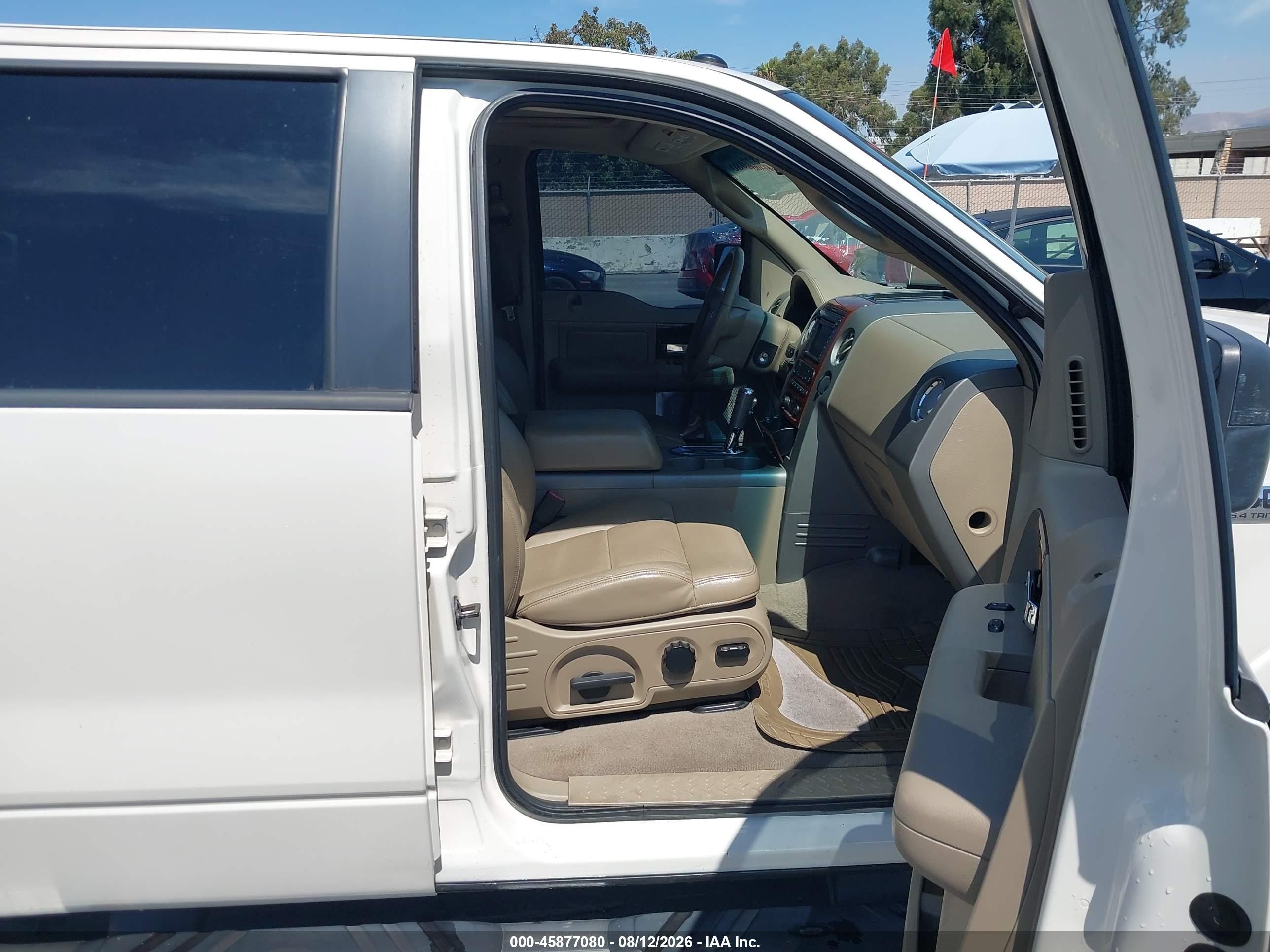 2007 Ford F-150 VIN 1FTPW12527FB60707 IAAI salvage auction — Normal Wear, Clear - Dealer Only (California), sold $1,375 on 2026-09-03 (photo 5)
