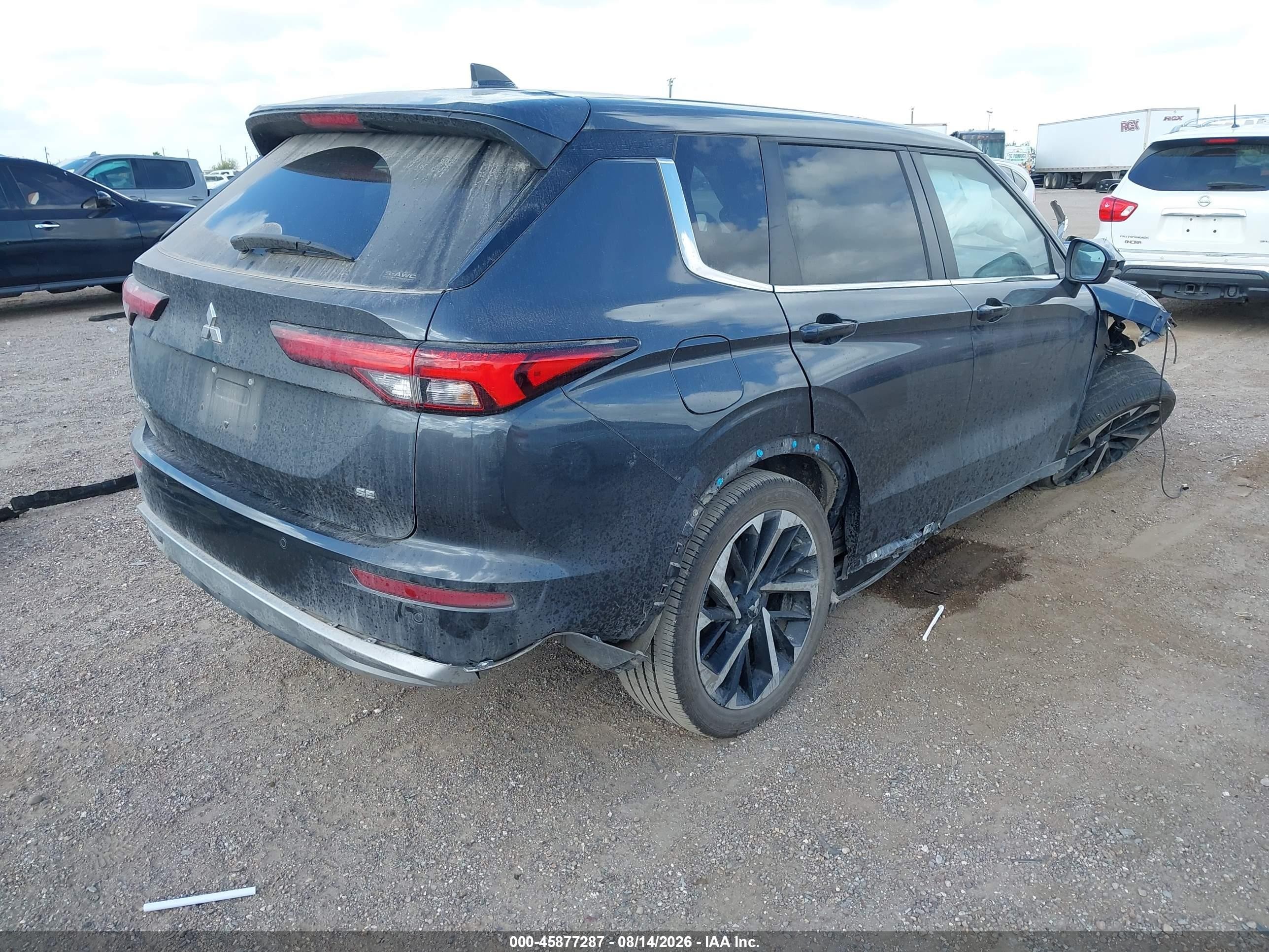 2024 Mitsubishi Outlander VIN JA4J4VA86RZ059972 IAAI salvage auction — Unknown, Salvage (Texas), sold $3,850 on 2026-09-12 (photo 4)