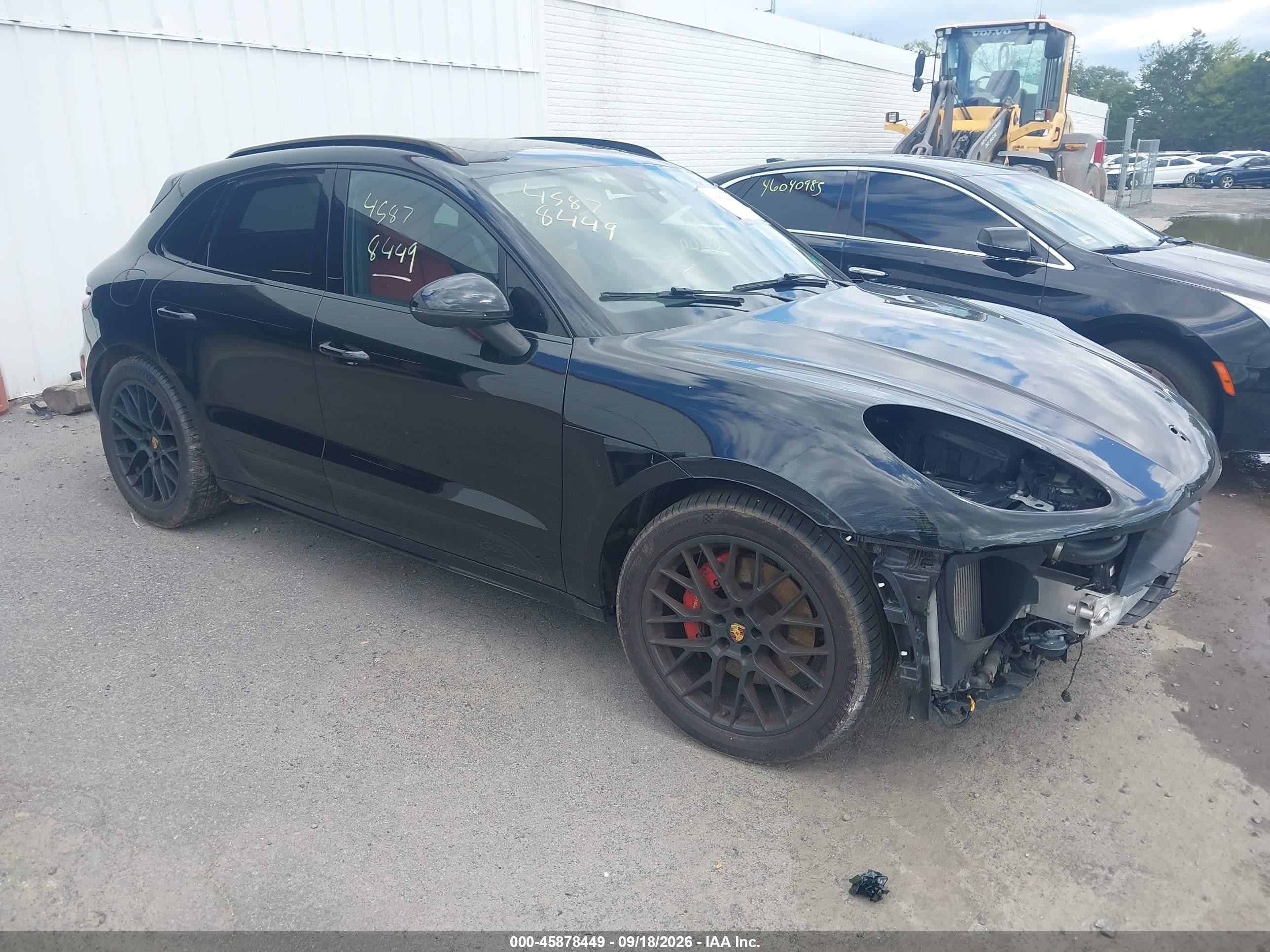 2017 Porsche Macan VIN WP1AG2A53HLB51686 — IAAI salvage auction photo