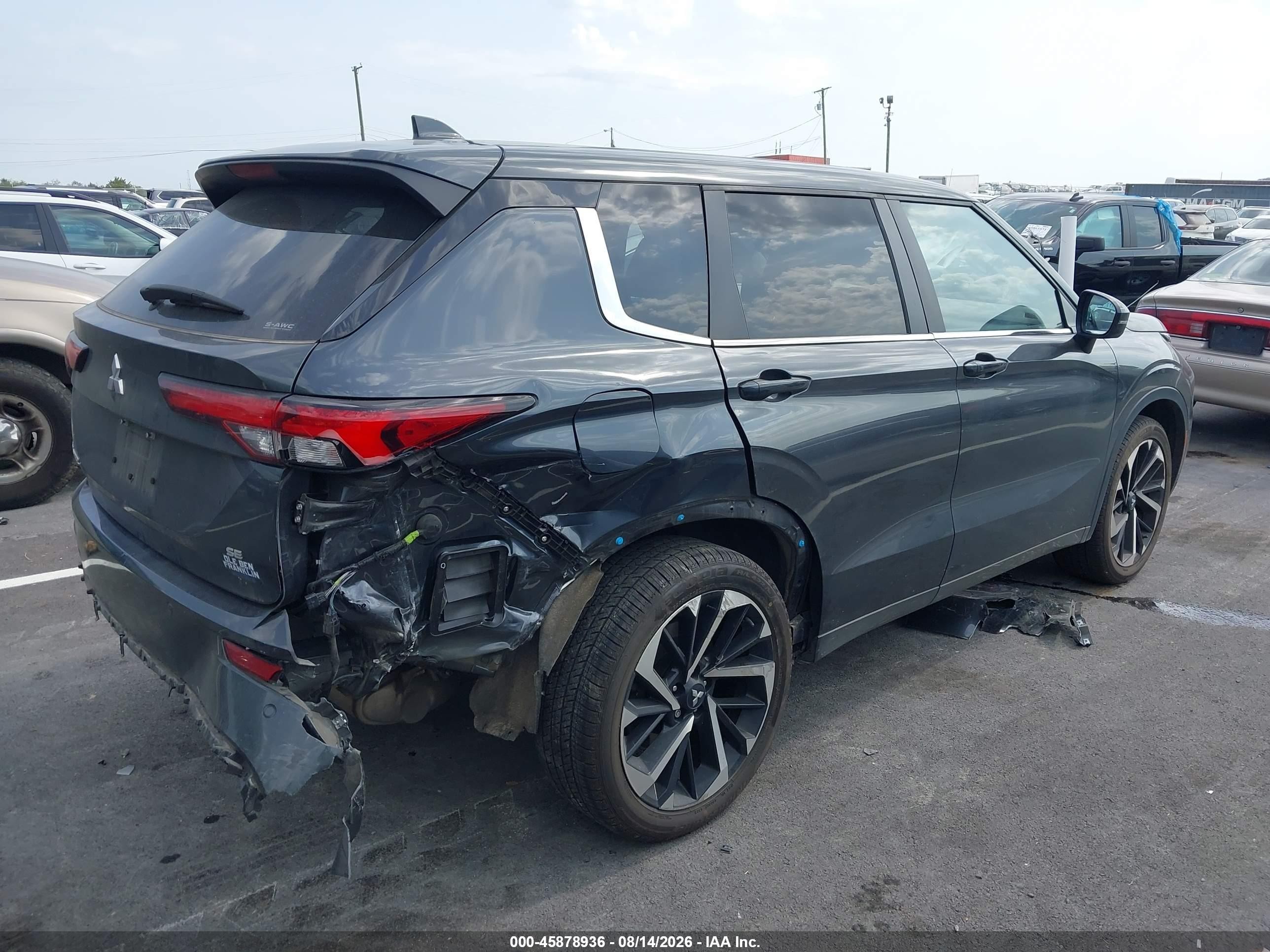 2024 Mitsubishi Outlander VIN JA4J4VA80RZ059076 IAAI salvage auction — Rear End, Salvage (Tennessee), sold $7,700 on 2026-09-24 (photo 4)