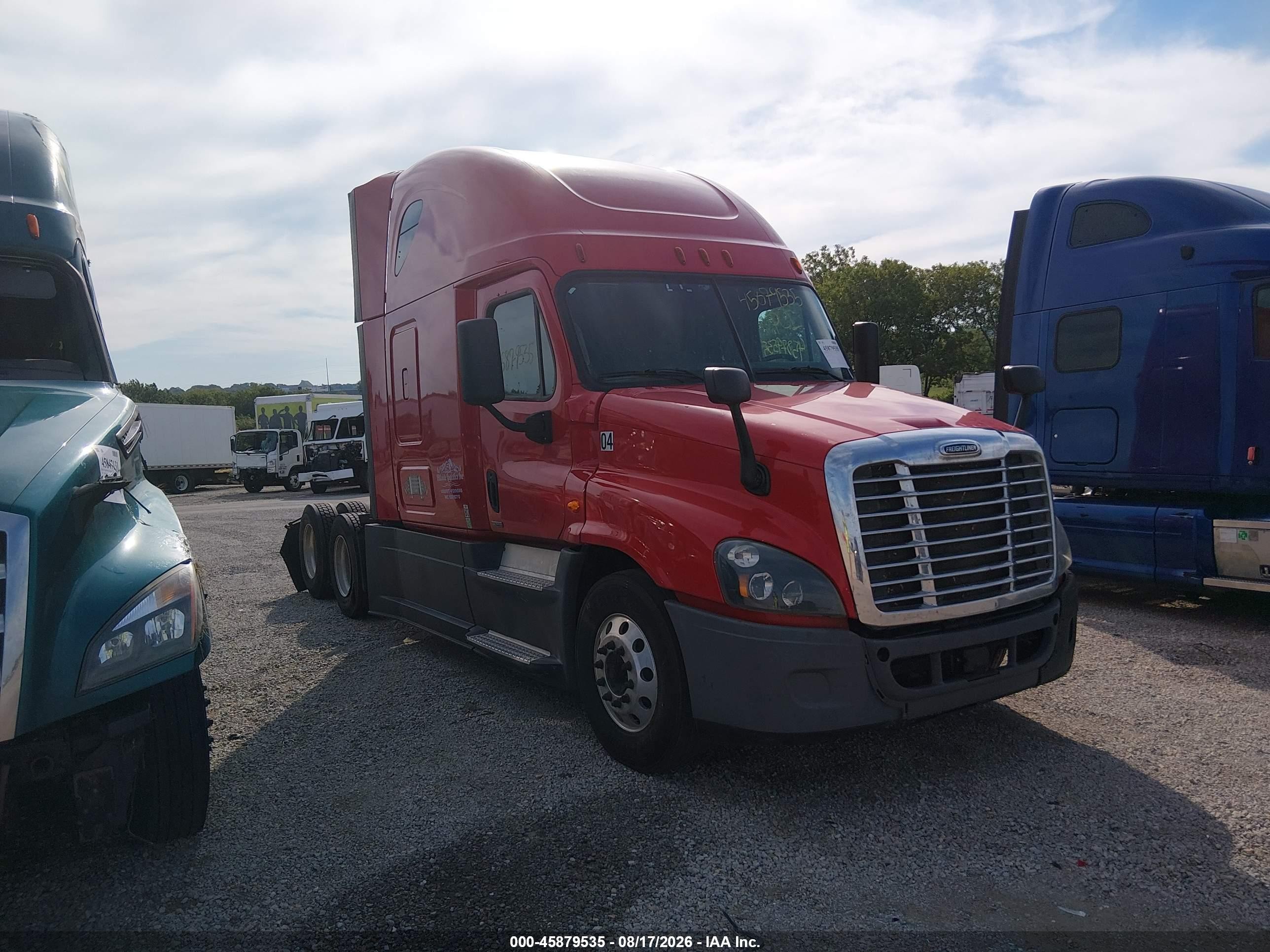 2017 Freightliner Cascadia 125 VIN 1FUJGLDRXHLHW0470 — IAAI salvage auction photo