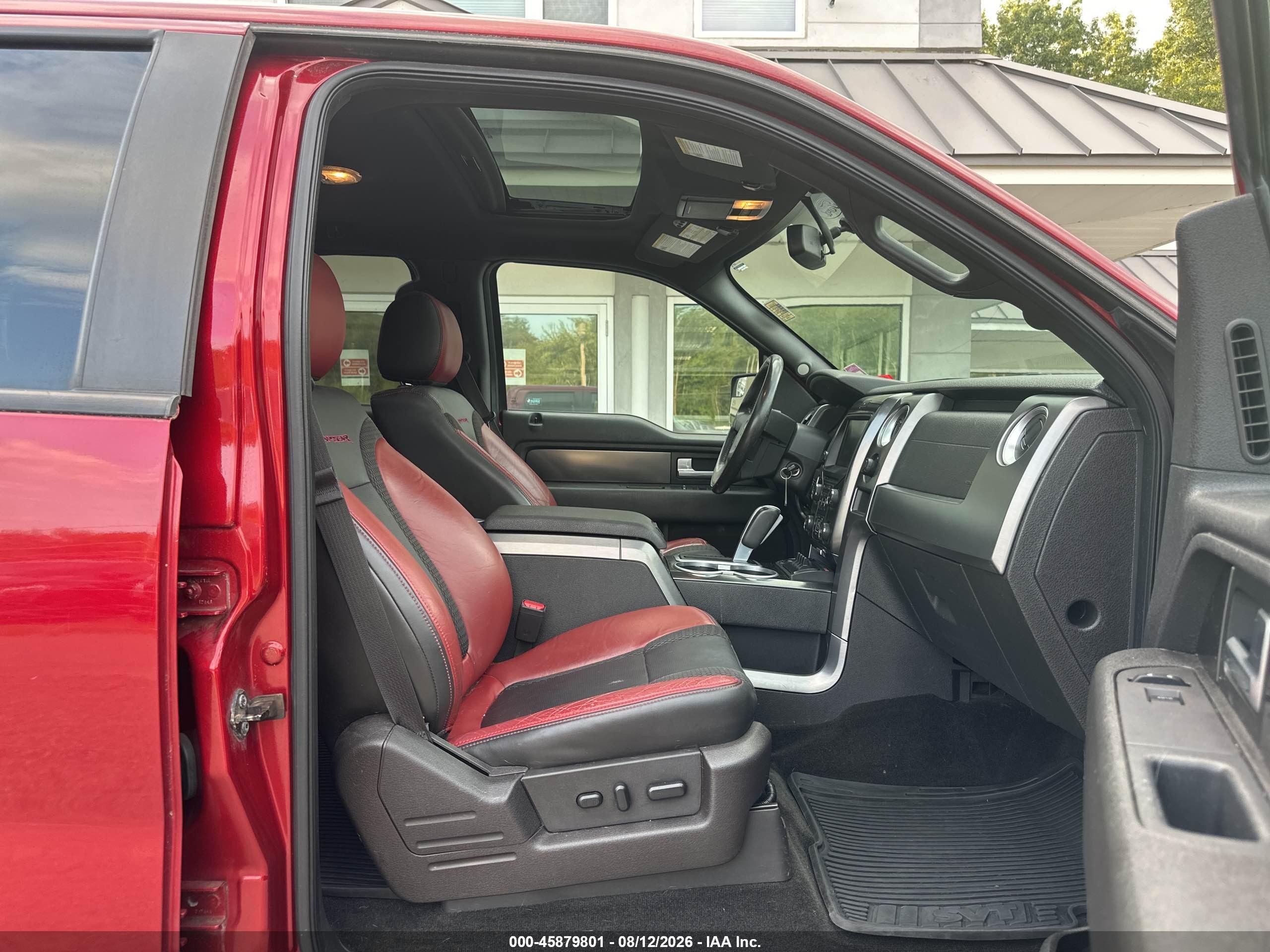 2014 Ford F-150 lightning VIN 1FTFW1R62EFB13779 IAAI salvage auction — Normal Wear, Original (New Hampshire), sold $11,575 on 2026-09-09 (photo 5)