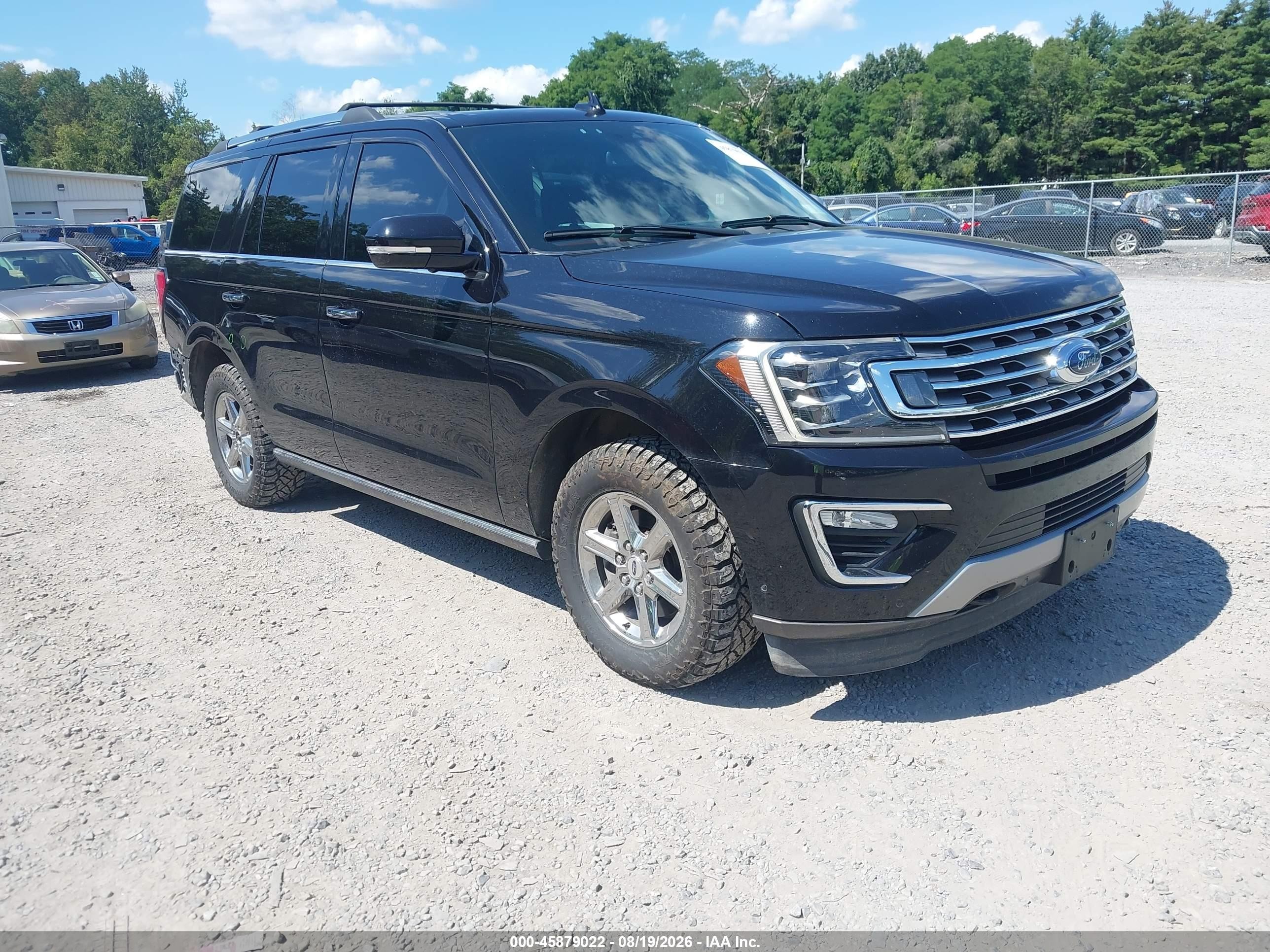 2020 Ford Expedition VIN 1FMJU2AT5LEA68066 — IAAI salvage auction photo