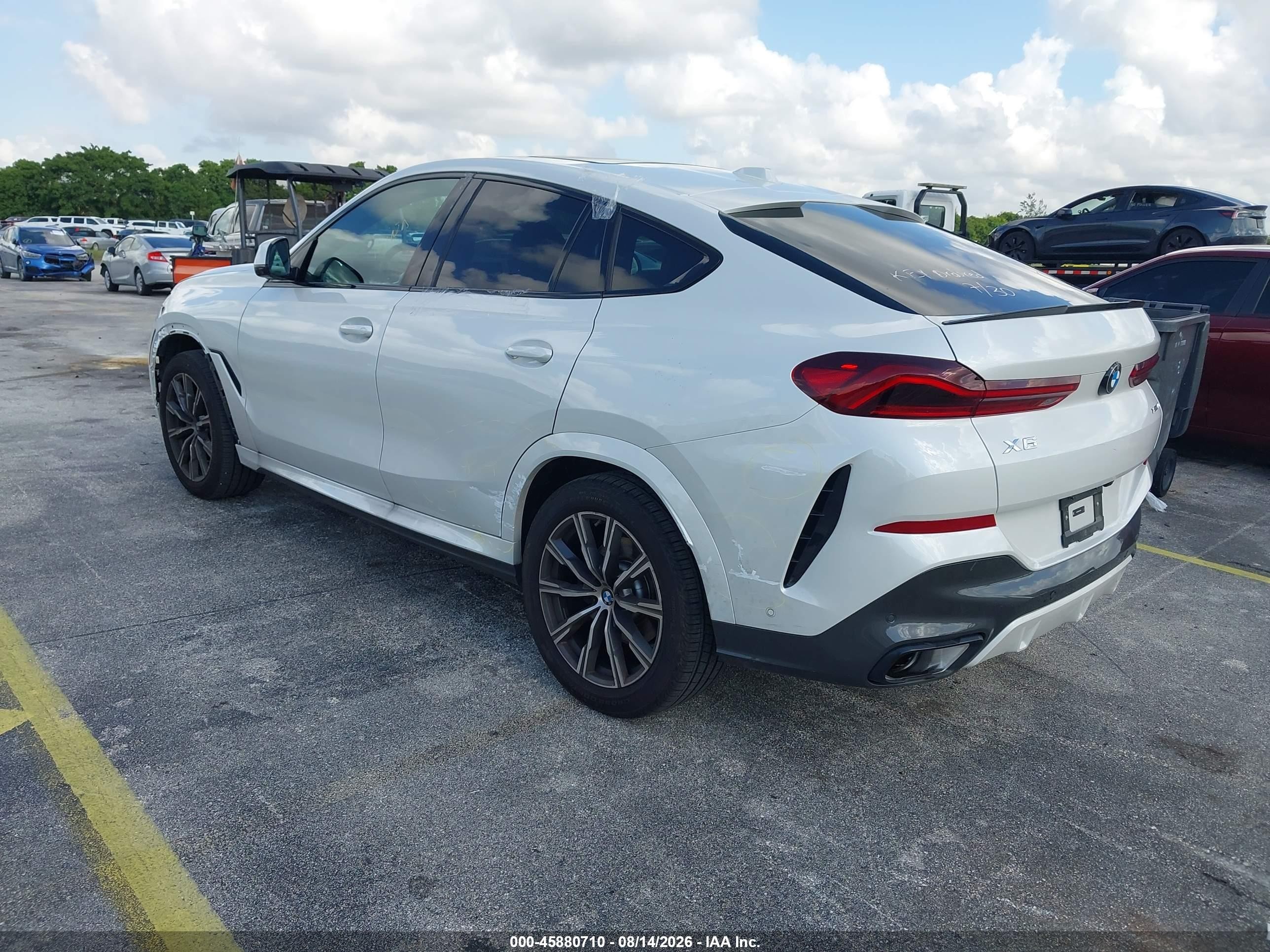 2026 BMW X6 VIN 5UX33EX08T9390531 IAAI salvage auction — Side, Clear (Tennessee), sold $47,000 on 2026-08-23 (photo 3)