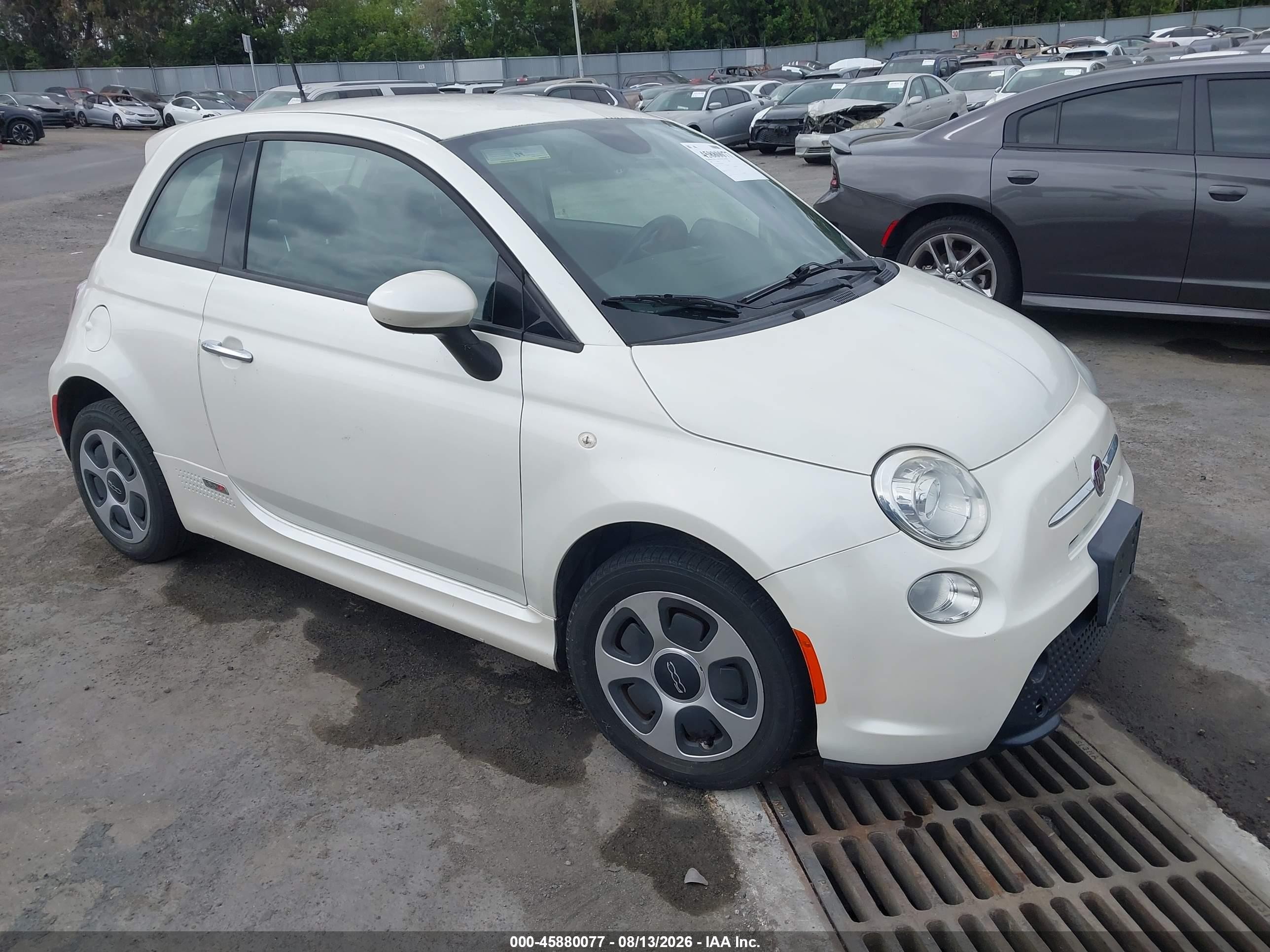 2015 Fiat 500e VIN 3C3CFFGE7FT709699 IAAI salvage auction — Normal Wear, Clear - Dealer Only (California), sold $200 on 2026-08-20 (photo 1)