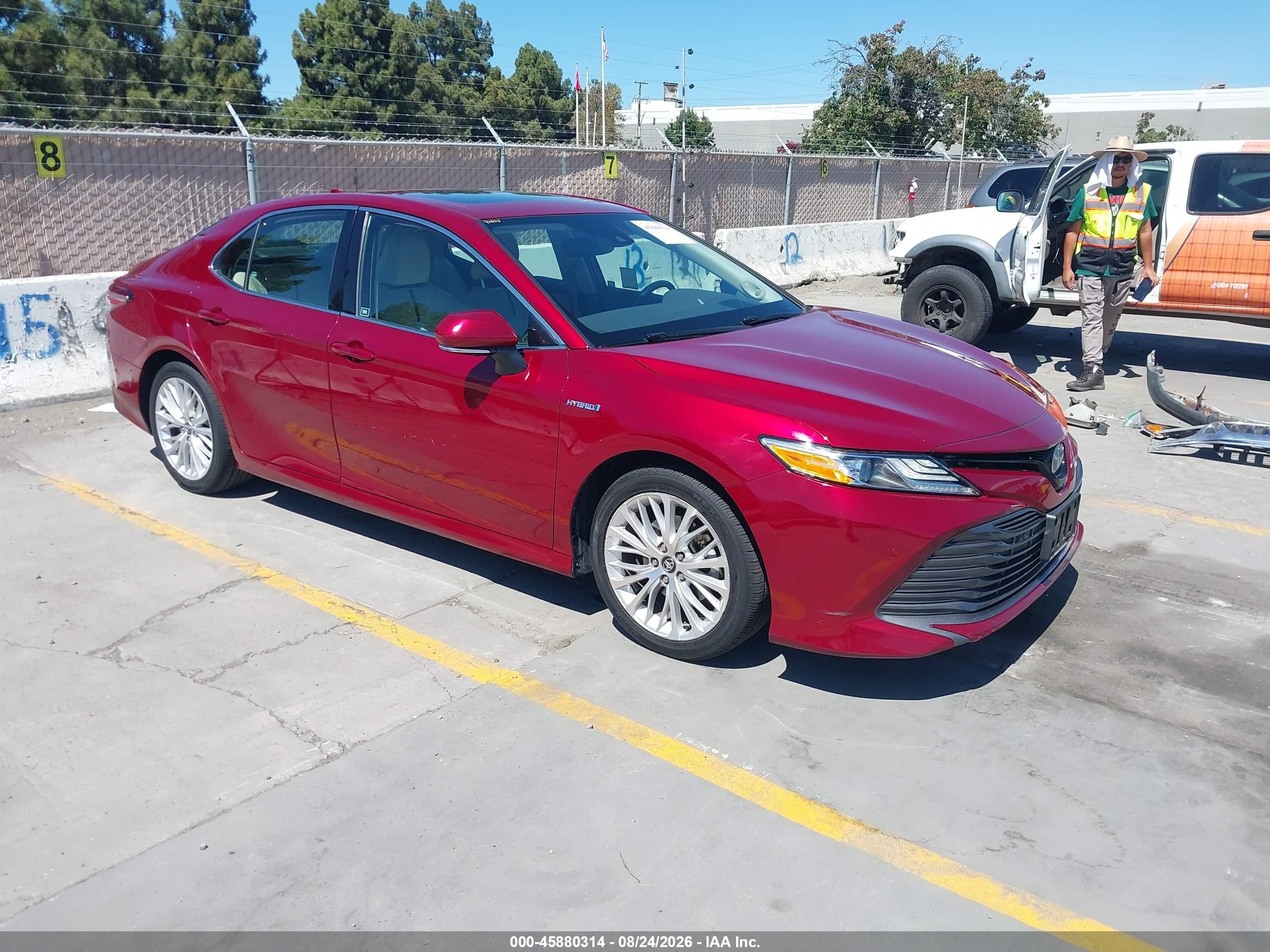 2020 Toyota Camry Hybrid VIN 4T1F31AK6LU012525 — IAAI salvage auction photo
