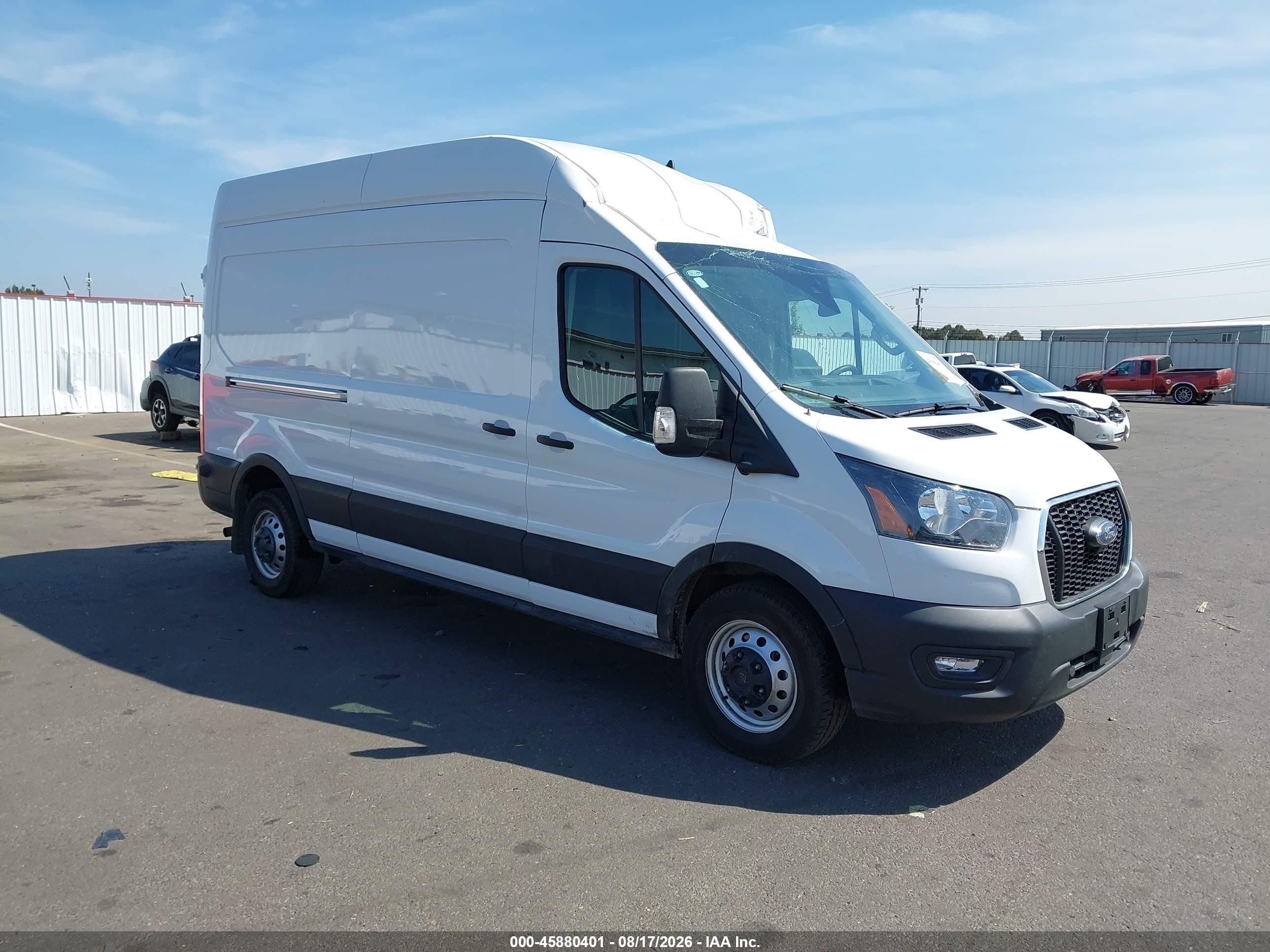 2025 Ford Transit-250 VIN 1FTBR2X80SKA70398 — IAAI salvage auction photo