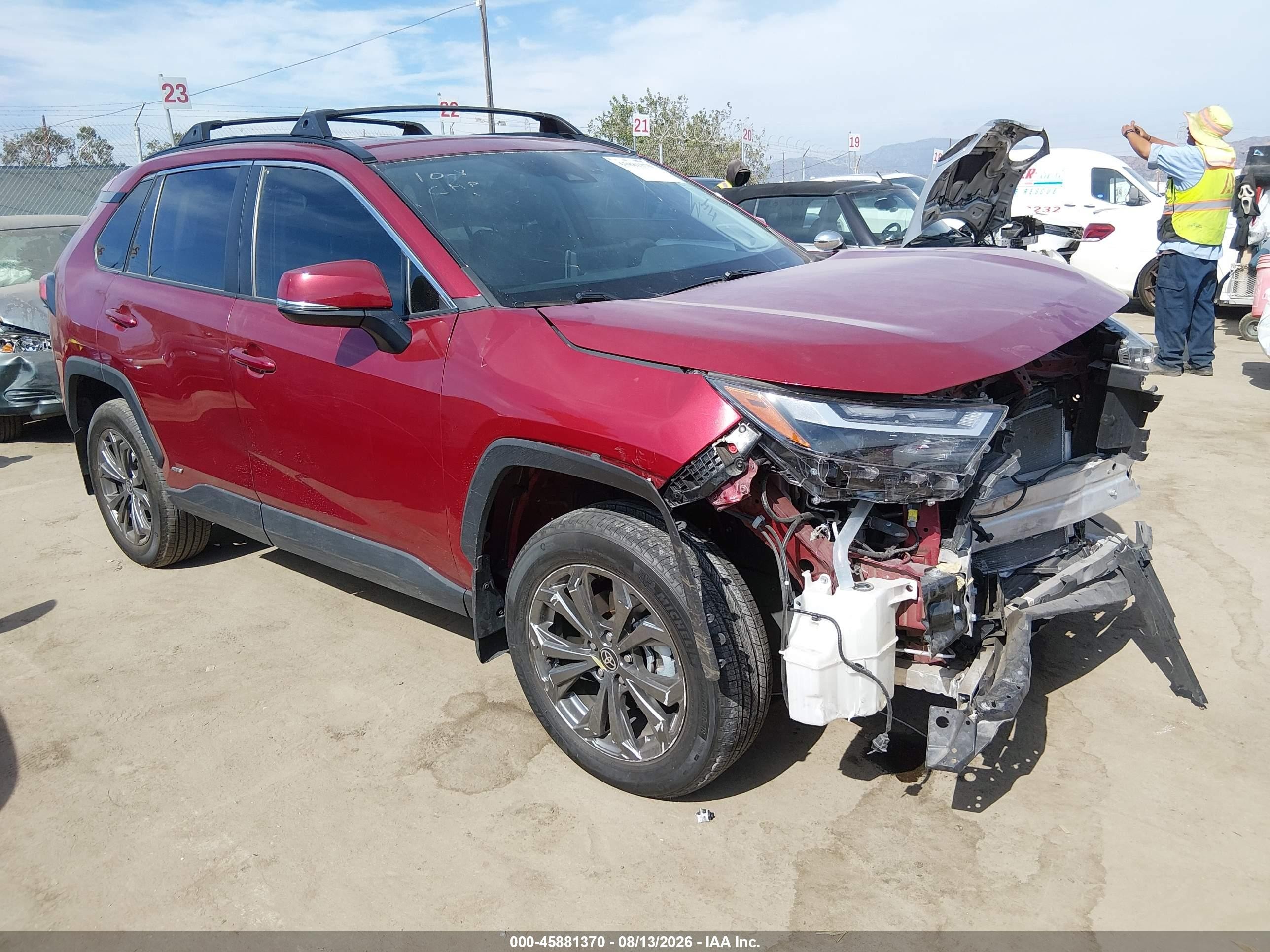 2022 Toyota RAV4 Hybrid VIN 4T3B6RFV4NU085894 — IAAI salvage auction photo