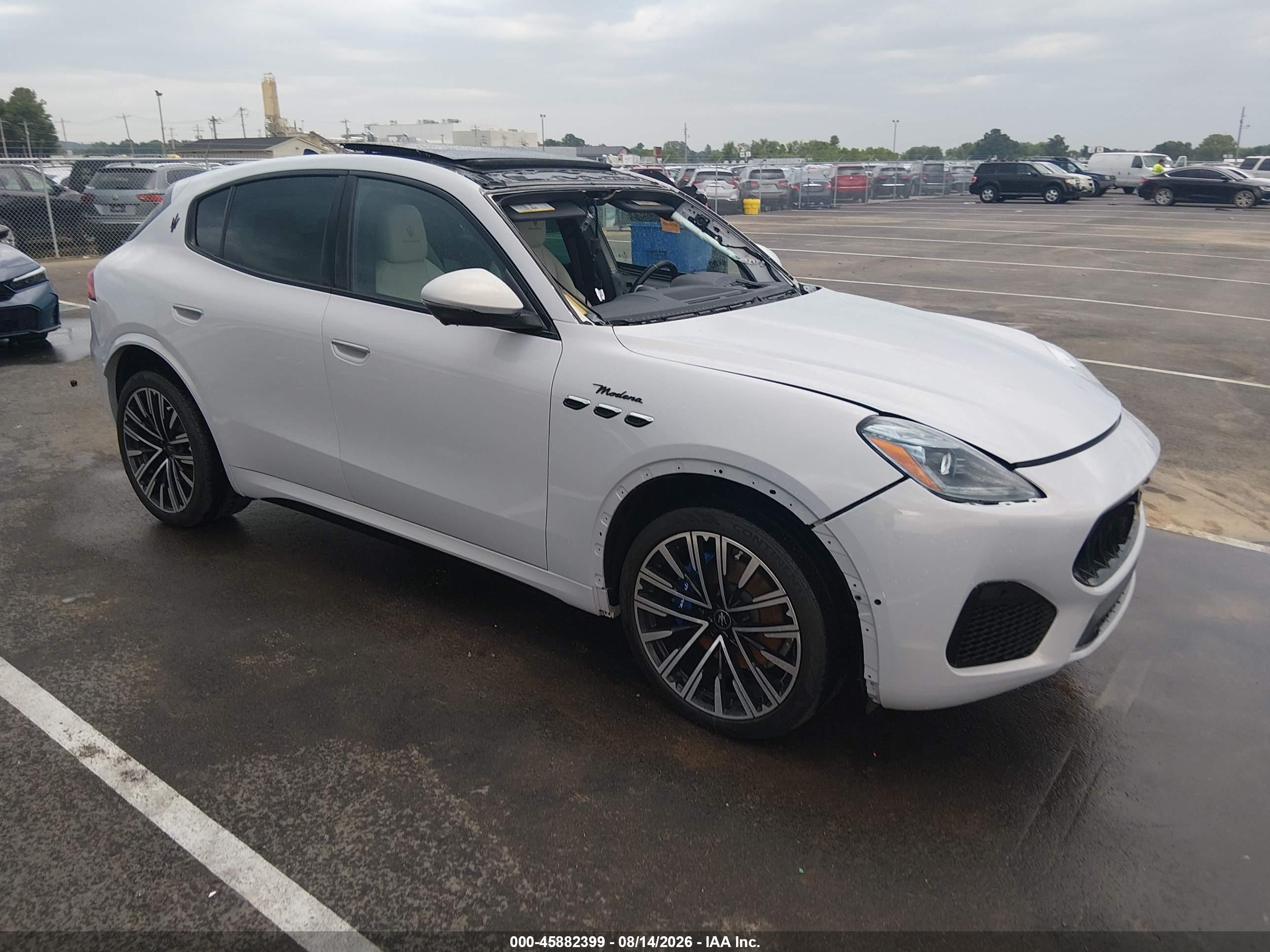 2023 Maserati Grecale VIN ZN682AVM6P7407688 — IAAI salvage auction photo