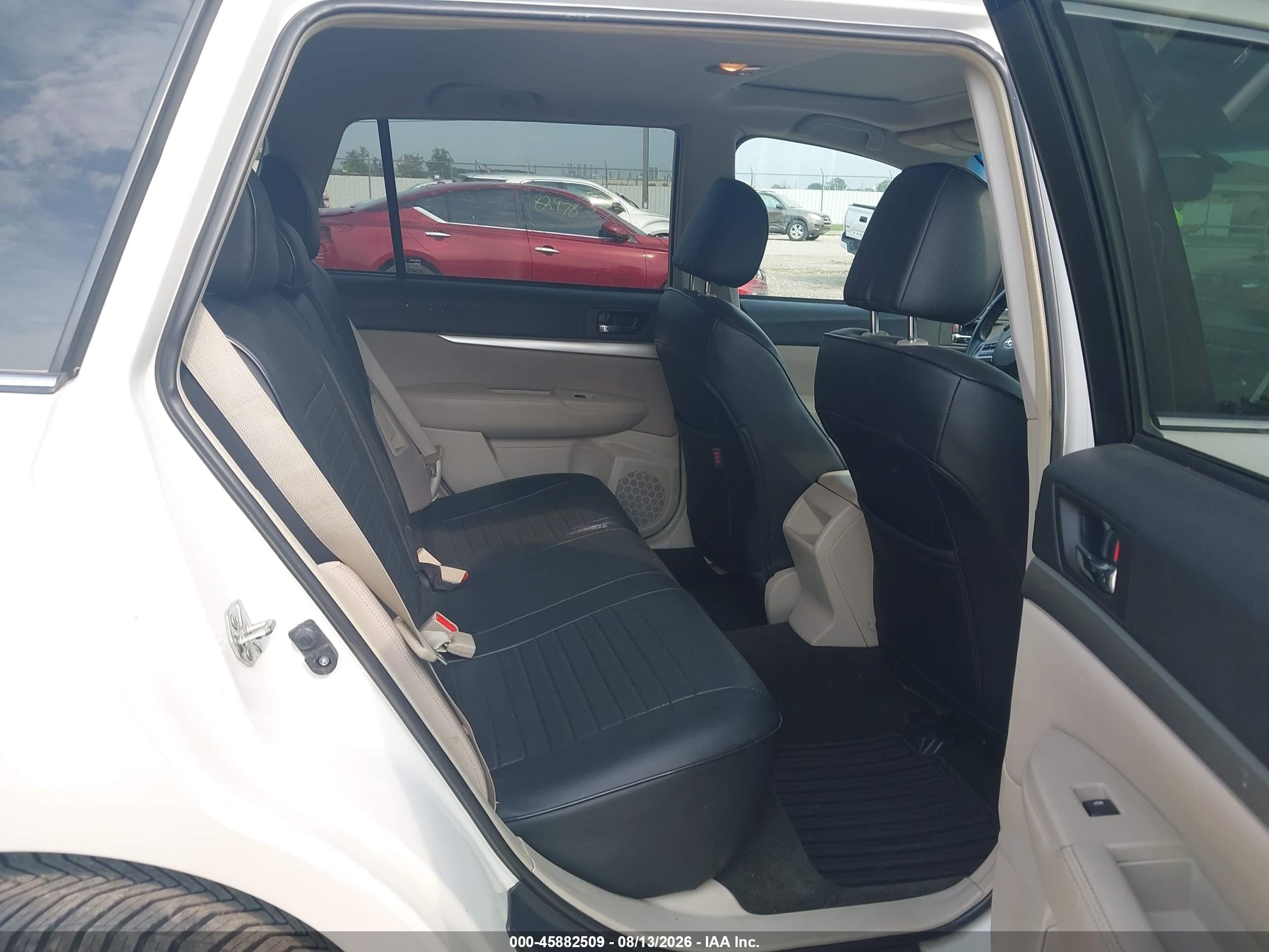 2014 Subaru Outback VIN 4S4BRCDC8E3289019 IAAI salvage auction — Hail, Junk Bill Of Sale Mv2459 (Wisconsin), sold $975 on 2026-10-04 (photo 8)