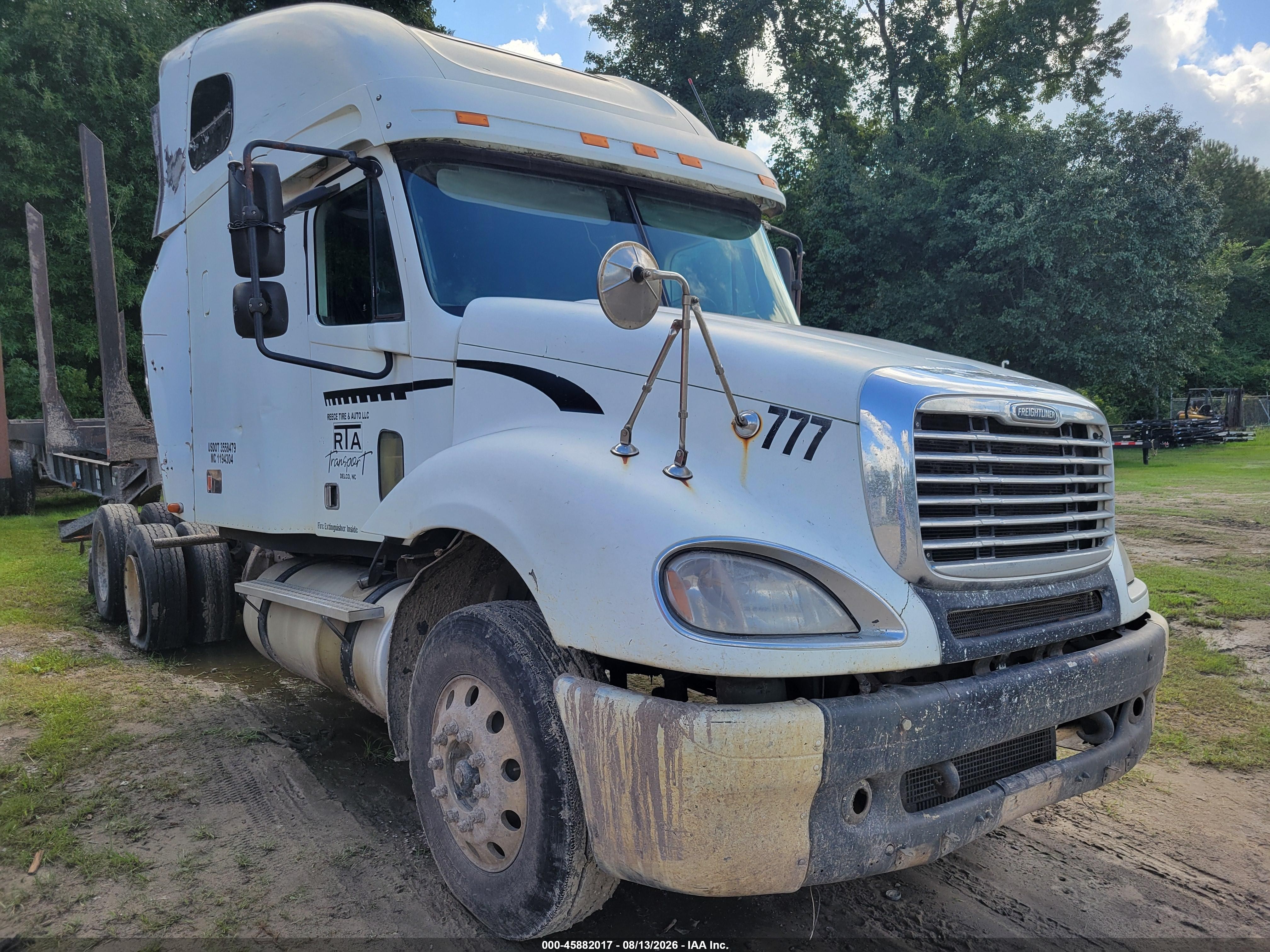 2005 Freightliner Conventional VIN 1FUJA6CK15LV15427 IAAI salvage auction — Normal Wear, Clear-Dealer Only (North Carolina), sold $4,700 on 2026-09-21 (photo 1)