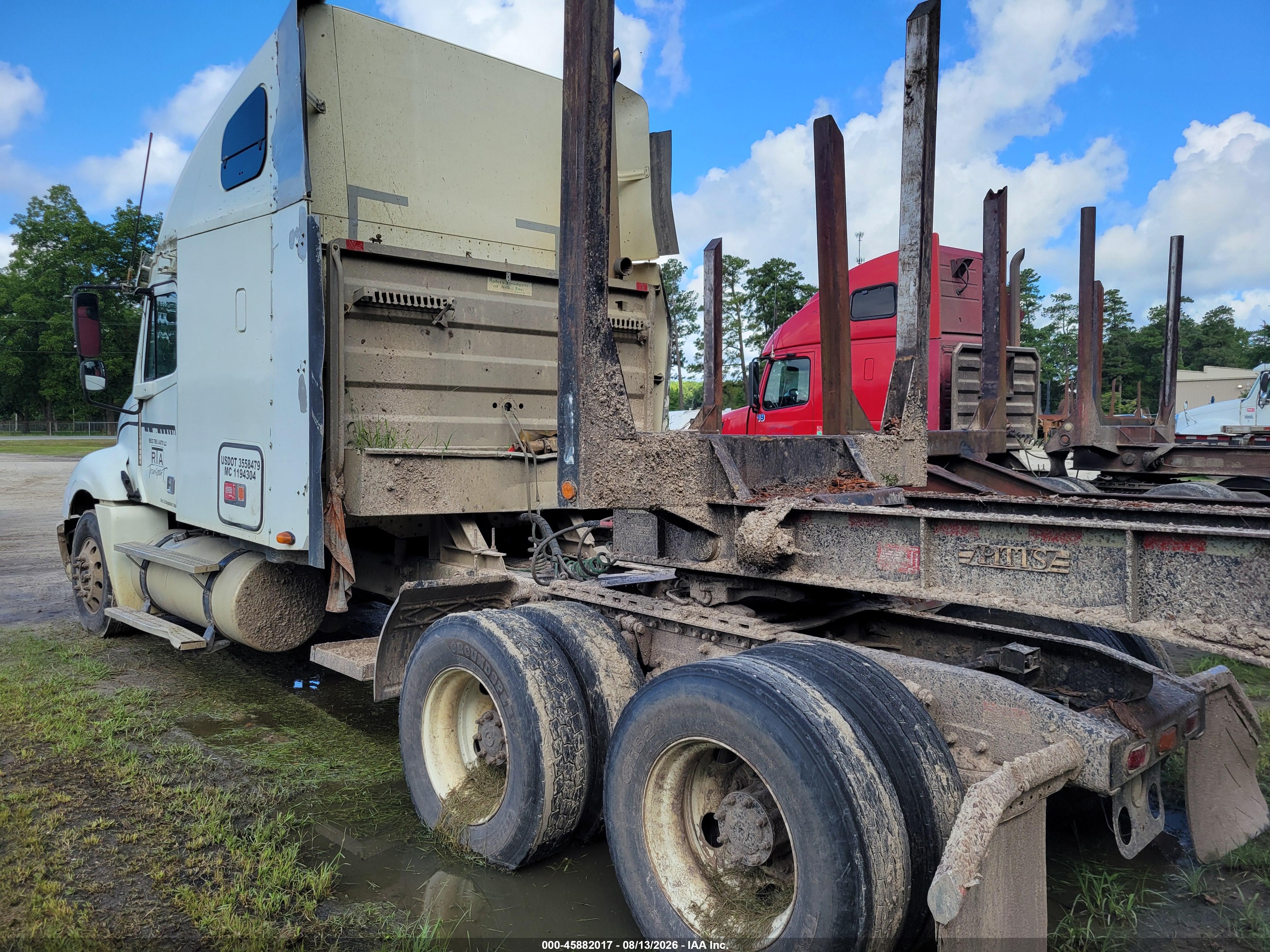 2005 Freightliner Conventional VIN 1FUJA6CK15LV15427 IAAI salvage auction — Normal Wear, Clear-Dealer Only (North Carolina), sold $4,700 on 2026-09-21 (photo 3)