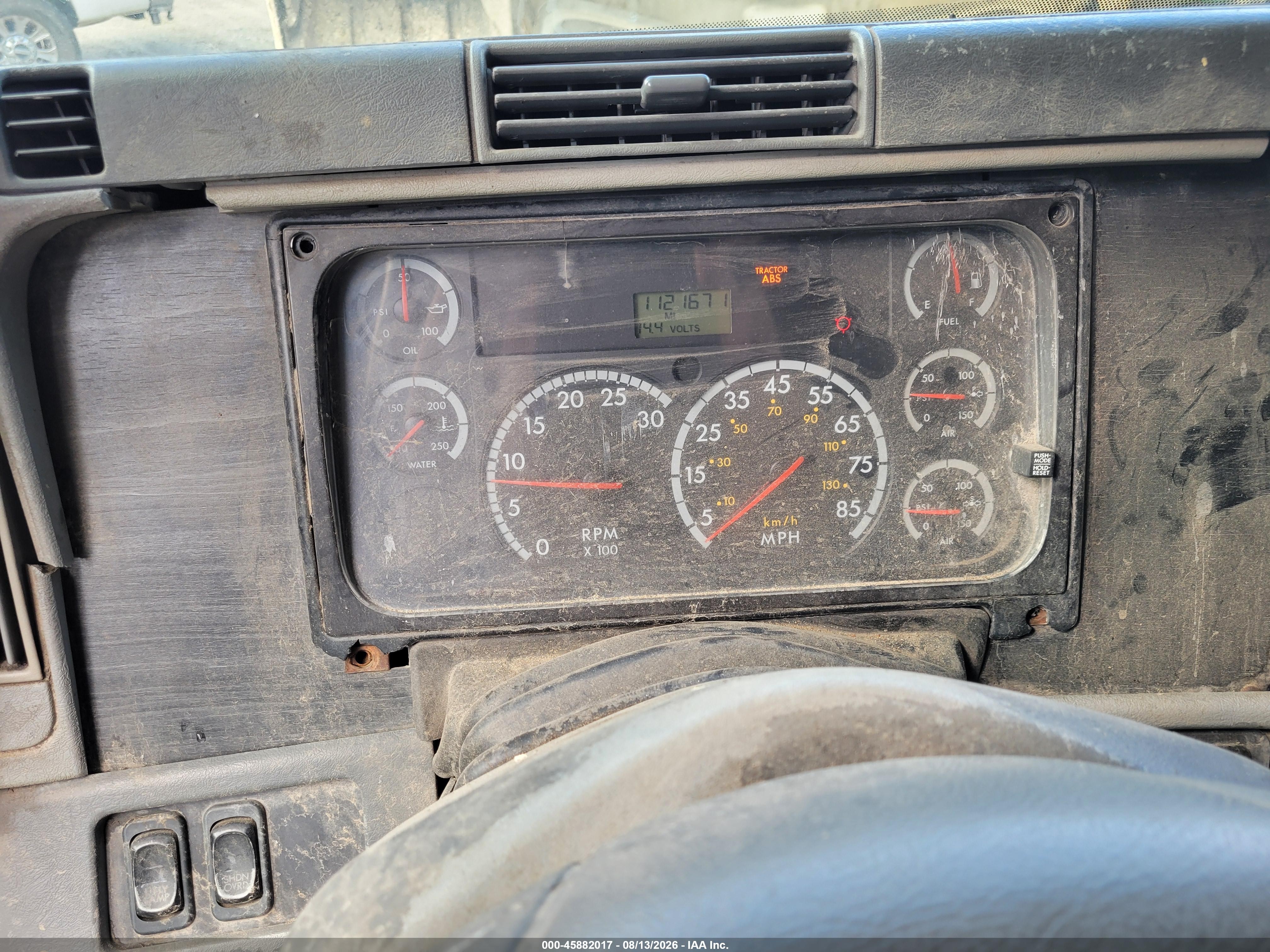 2005 Freightliner Conventional VIN 1FUJA6CK15LV15427 IAAI salvage auction — Normal Wear, Clear-Dealer Only (North Carolina), sold $4,700 on 2026-09-21 (photo 6)