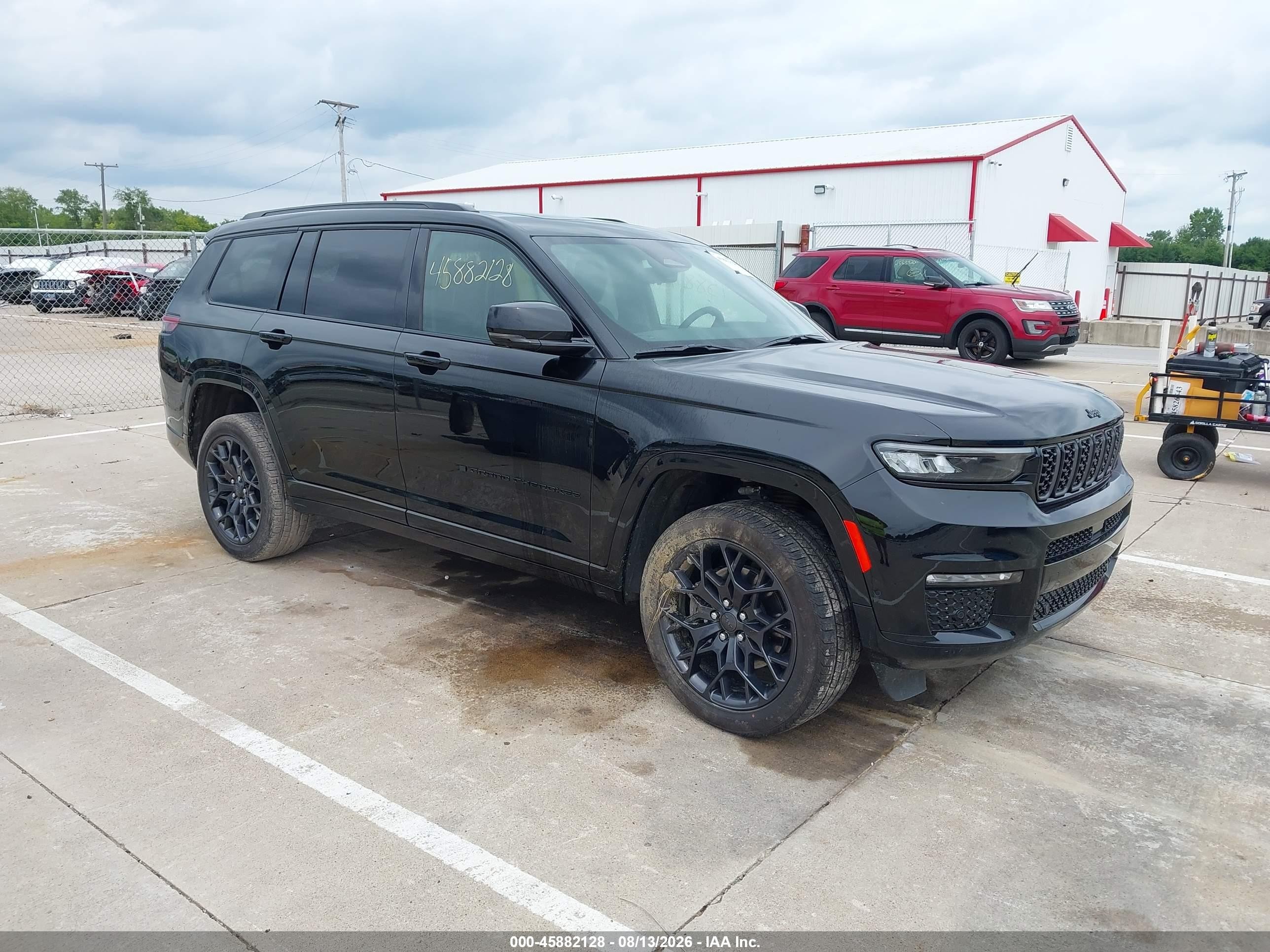 2025 Jeep Grand Cherokee L VIN 1C4RJKEG1S8714424 — IAAI salvage auction photo