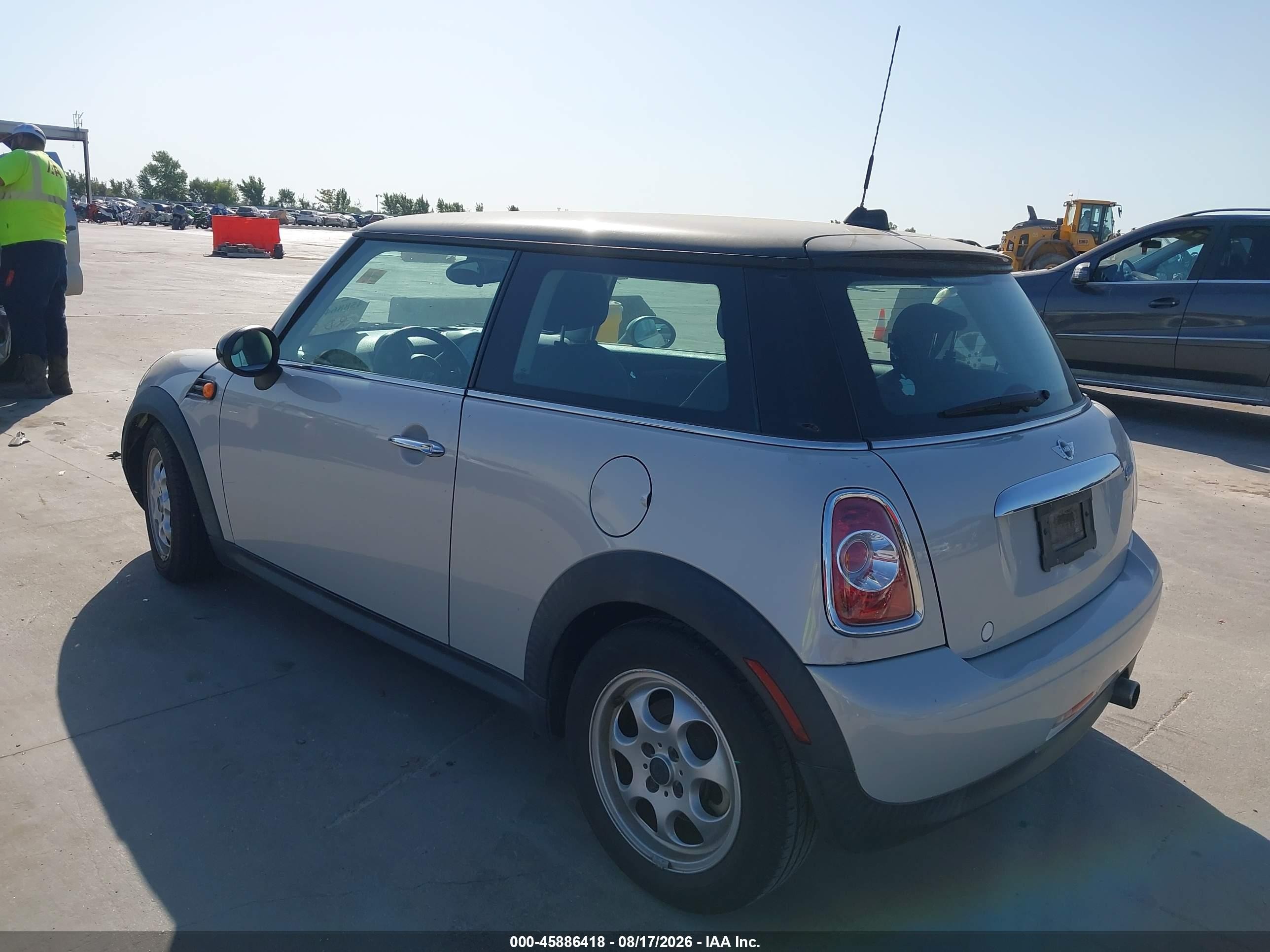 2012 Mini Cooper VIN WMWSU3C55CT262148 IAAI salvage auction — Water/Flood, Salvage (Texas), sold $350 on 2026-09-19 (photo 3)