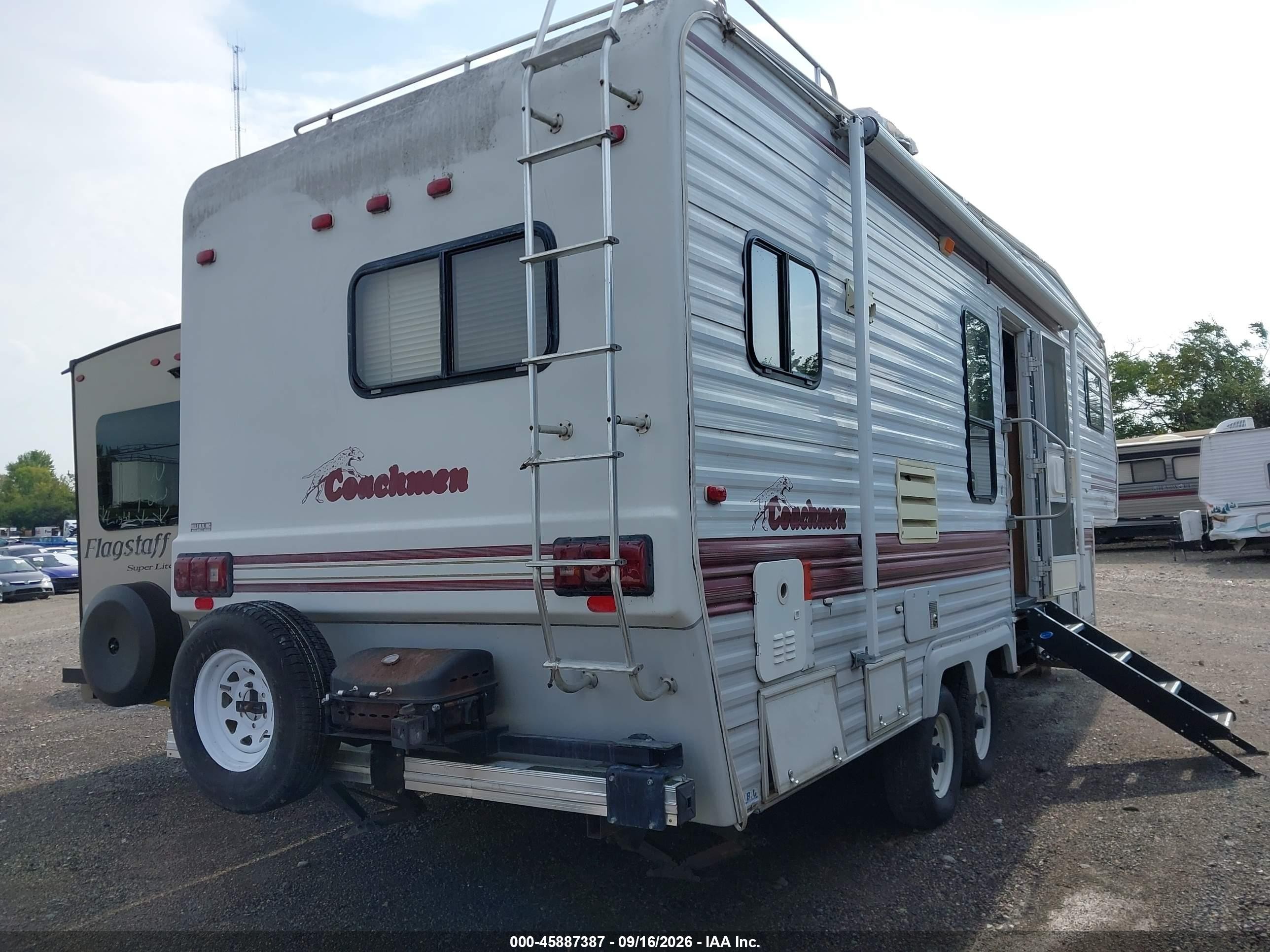 1996 Coachmen Catalina VIN 1TC3B6483T1003231 IAAI salvage auction — Top/Roof, Salvage (Ohio), sold $1,100 on 2026-10-09 (photo 4)