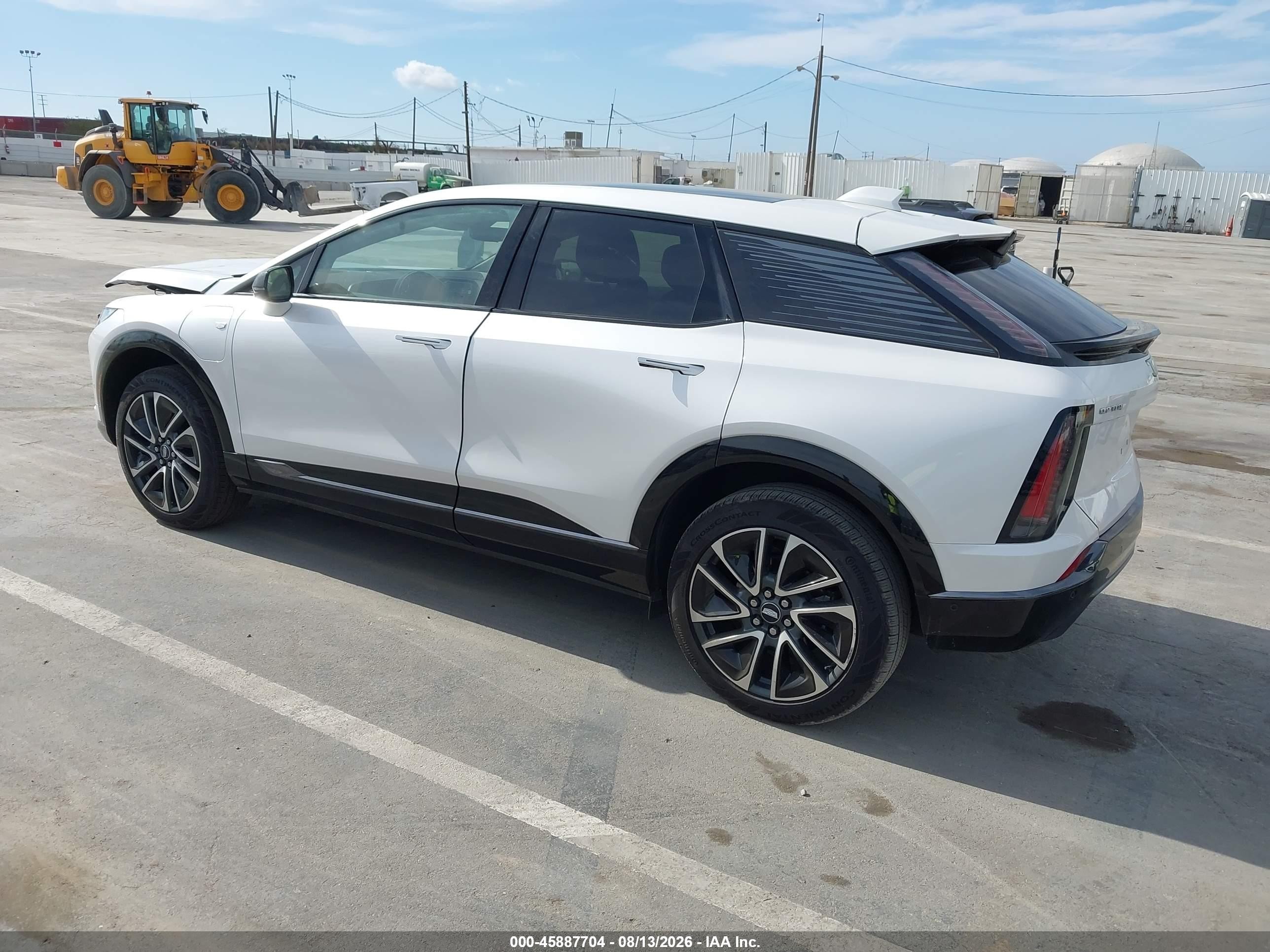 2025 Cadillac OPTIQ VIN 3GYK3GMR2SS207139 IAAI salvage auction — Front End, Salvage (California), sold $16,050 on 2026-09-16 (photo 3)
