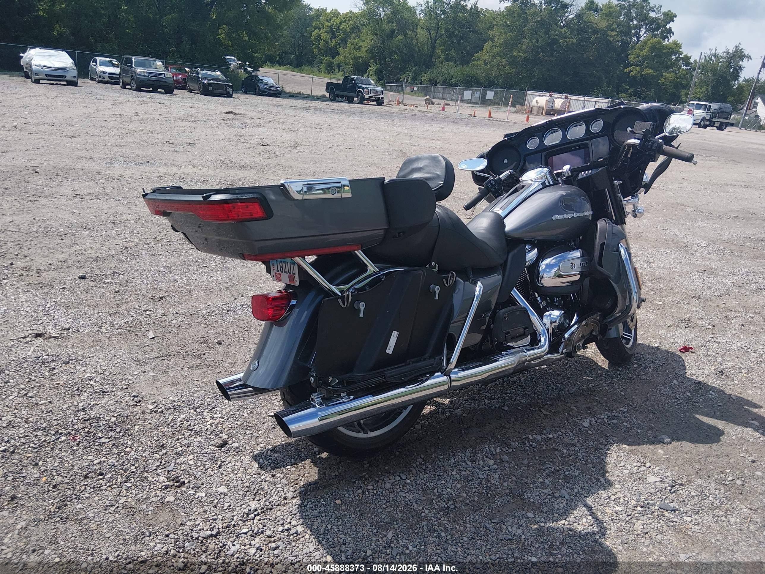 2022 Harley-davidson Electra glide VIN 1HD1KEF18NB656565 IAAI salvage auction — Rear End, Salvage (Ohio), sold $4,600 on 2026-09-02 (photo 4)