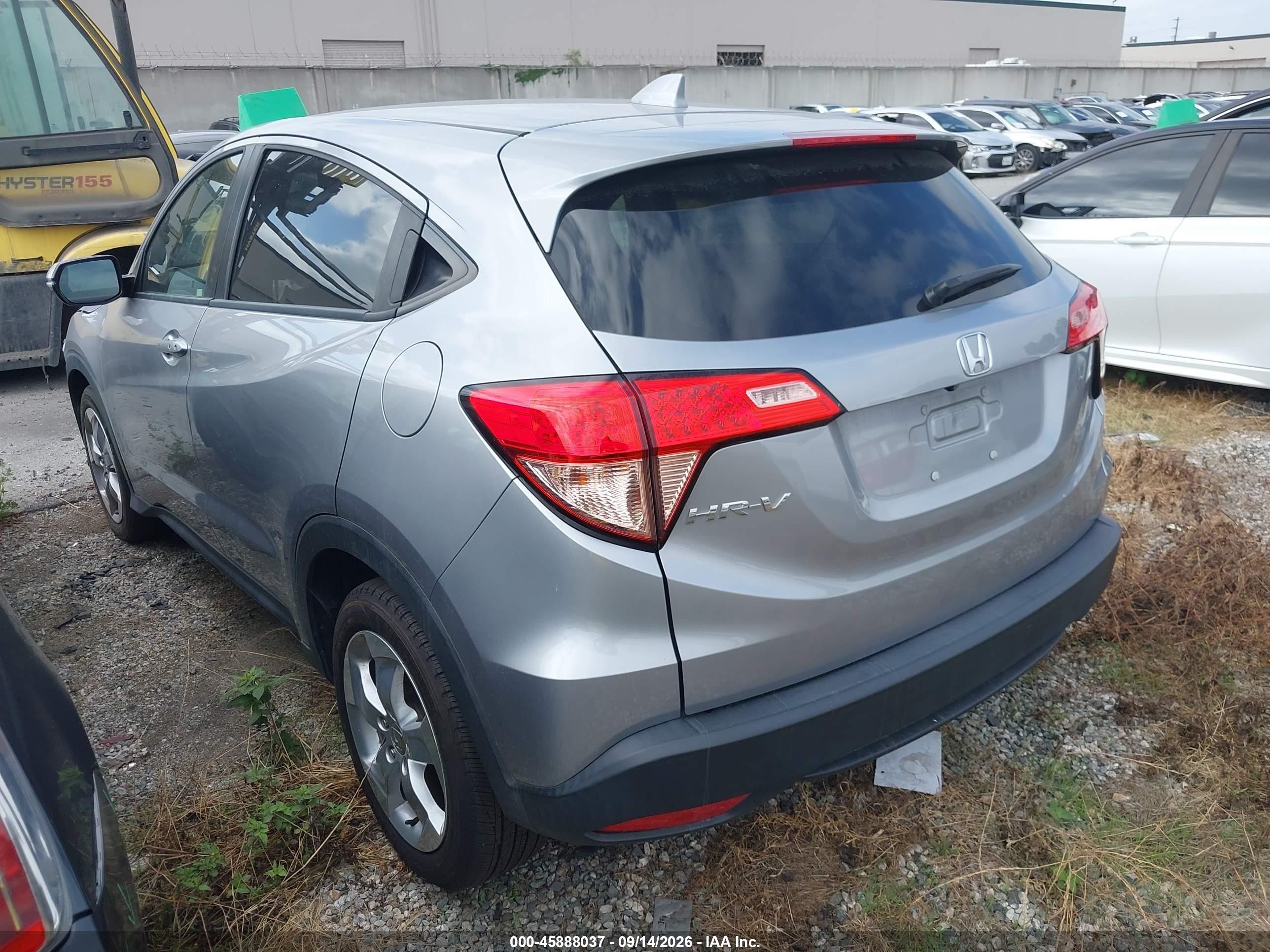 2017 Honda Hr-v VIN 3CZRU5H57HG704299 IAAI salvage auction — Front End, Salvage Certificate (California), sold $3,550 on 2026-09-13 (photo 3)
