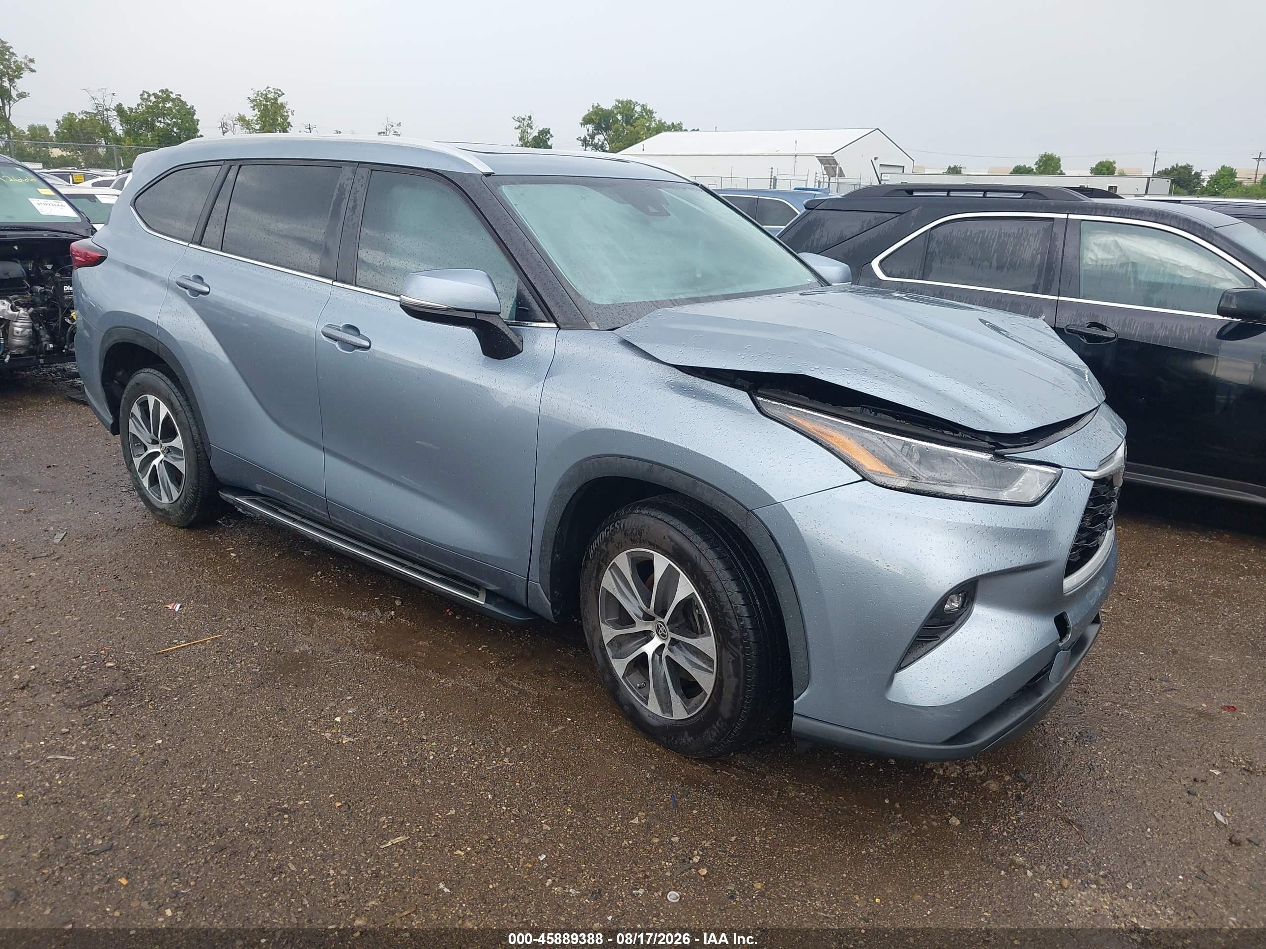 2023 Toyota Highlander VIN 5TDKDRAH6PS033985 — IAAI salvage auction photo