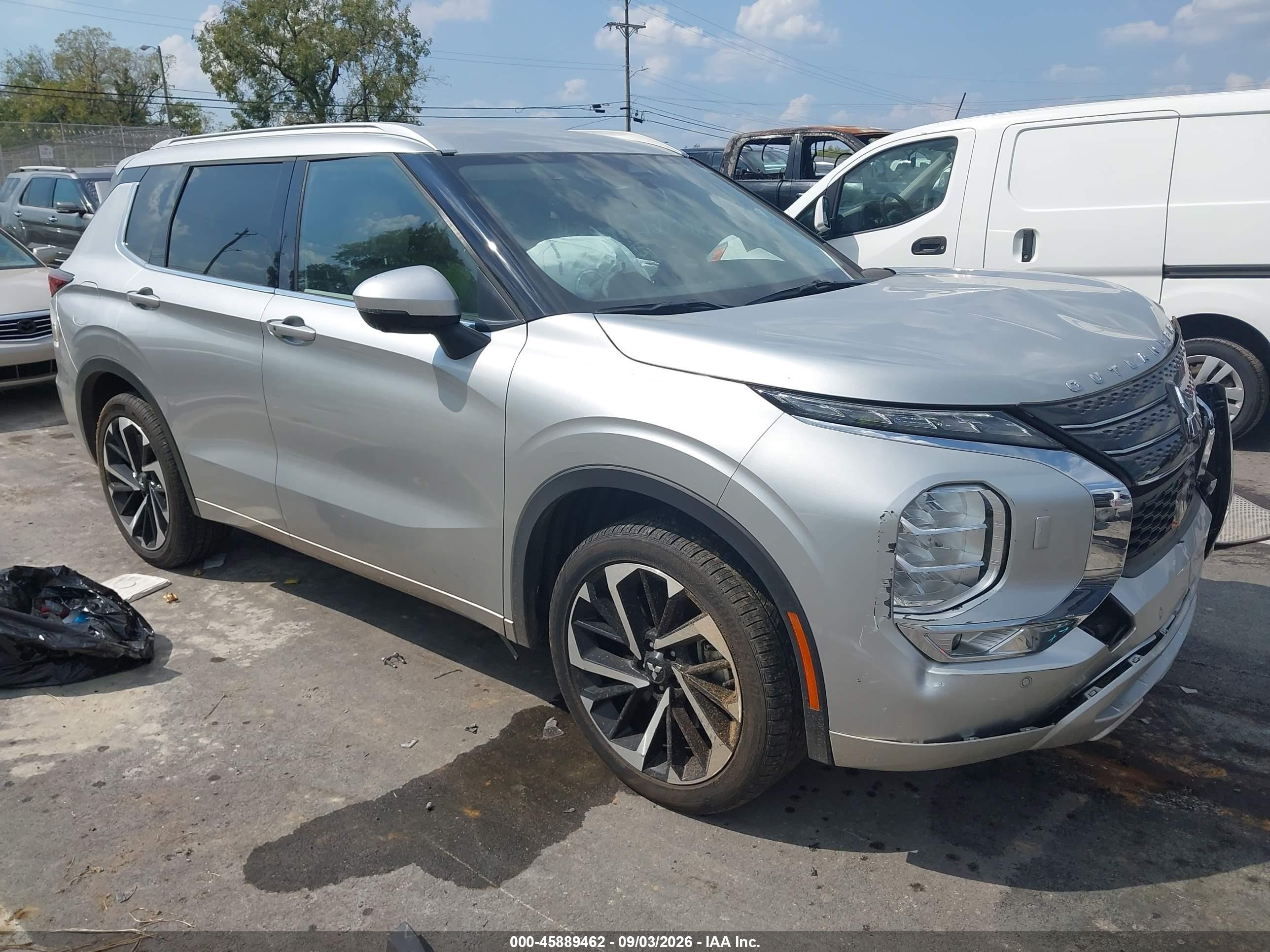 2024 Mitsubishi Outlander VIN JA4J4WA86RZ071870 — IAAI salvage auction photo