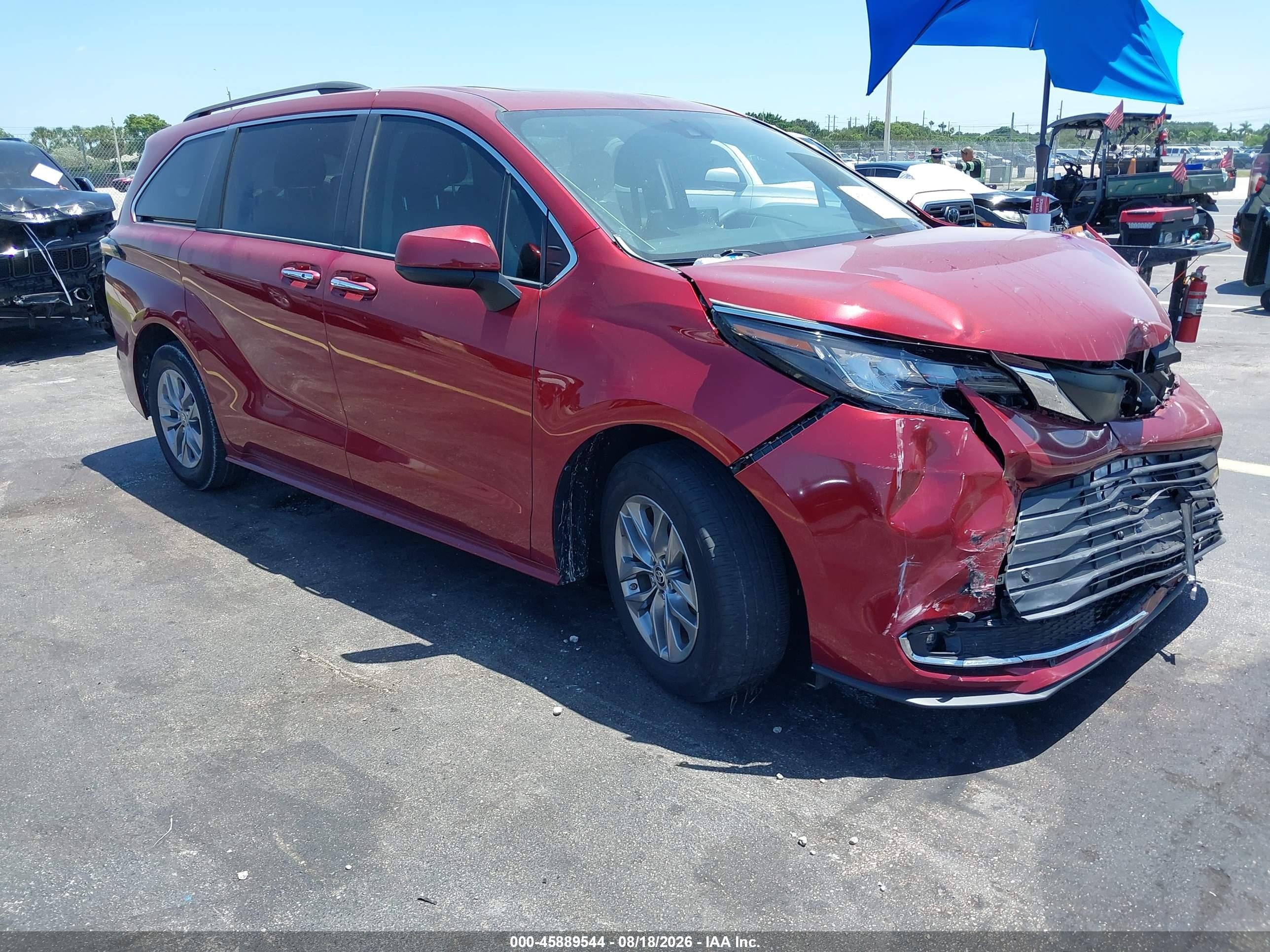 2023 Toyota Sienna VIN 5TDYRKEC0PS150480 — IAAI salvage auction photo