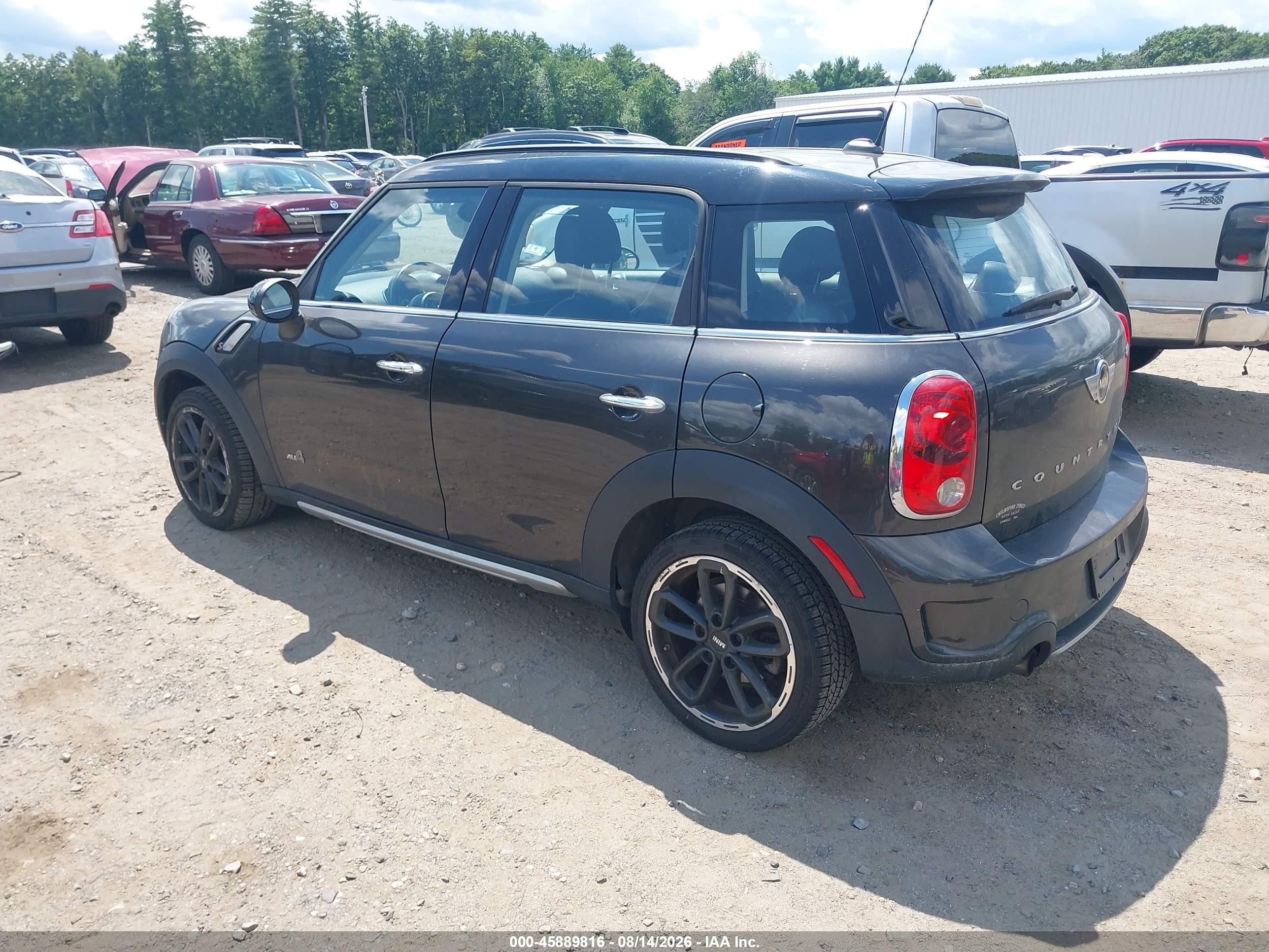 2015 Mini Countryman VIN WMWZC5C52FWP43426 IAAI salvage auction — Normal Wear, Clear (Massachusetts), sold $450 on 2026-09-04 (photo 3)