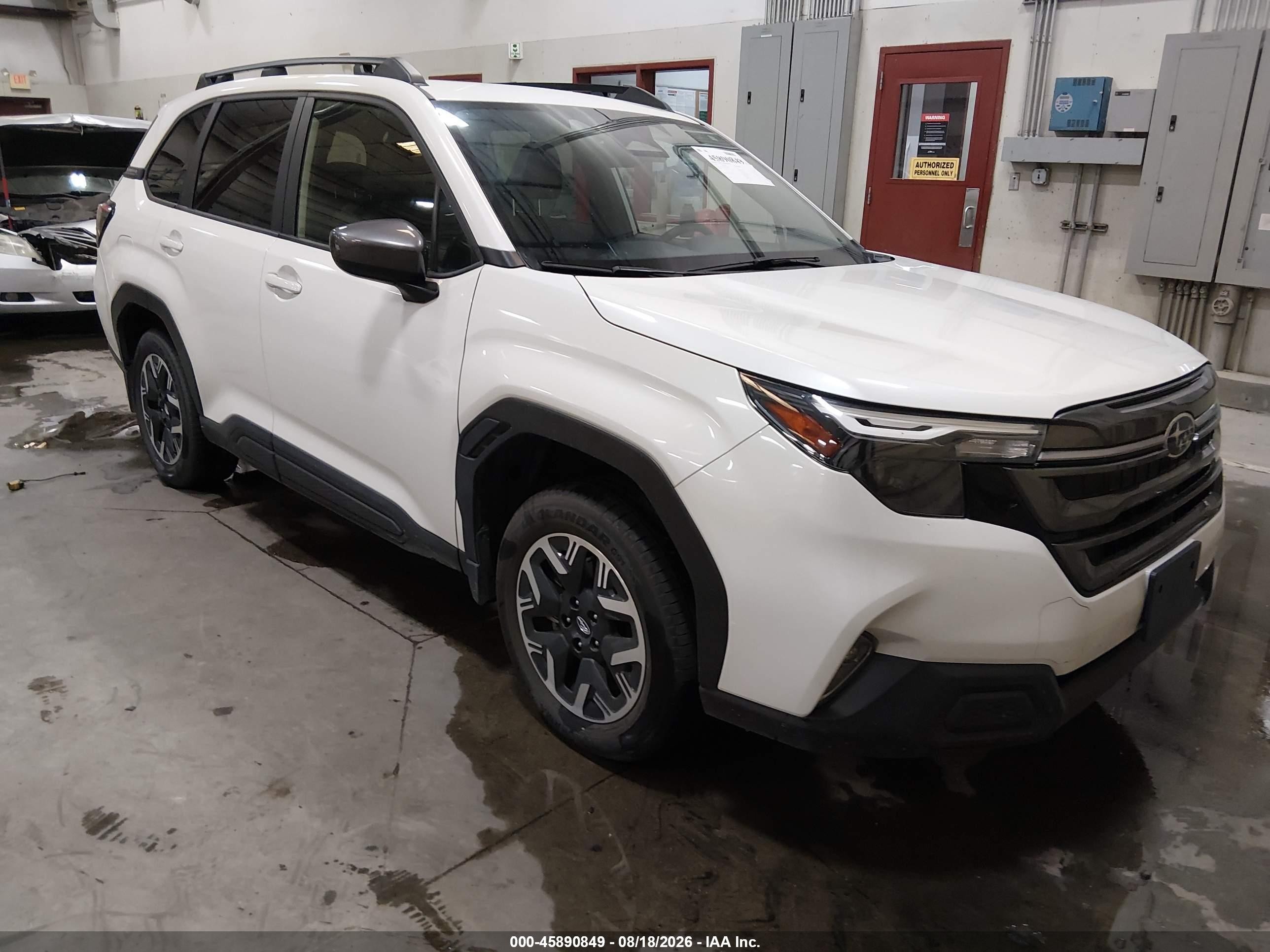 2025 Subaru Forester VIN JF2SLDDCXSH563090 — IAAI salvage auction photo