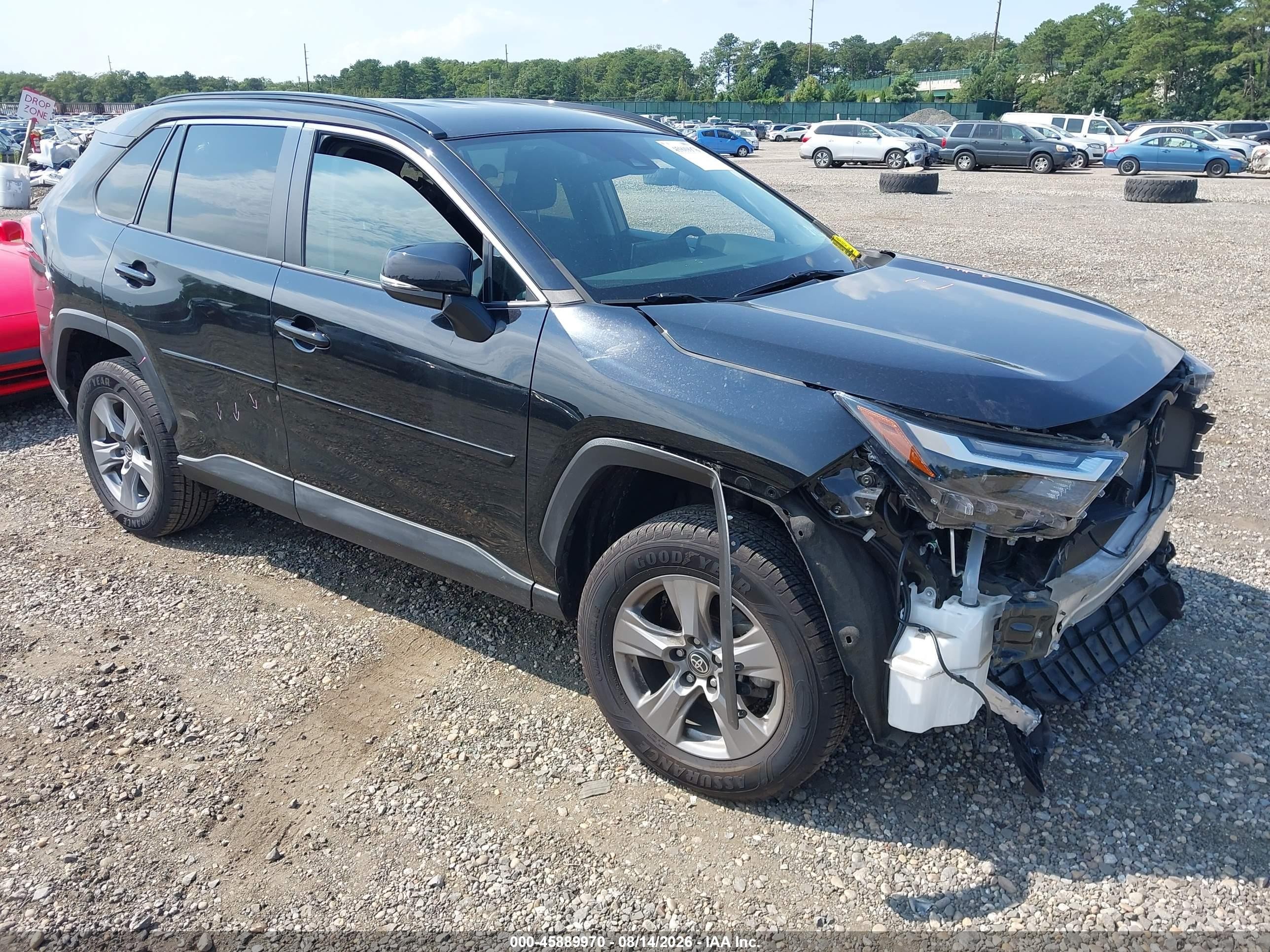 2022 Toyota RAV4 VIN 2T3P1RFV7NC264730 — IAAI salvage auction photo