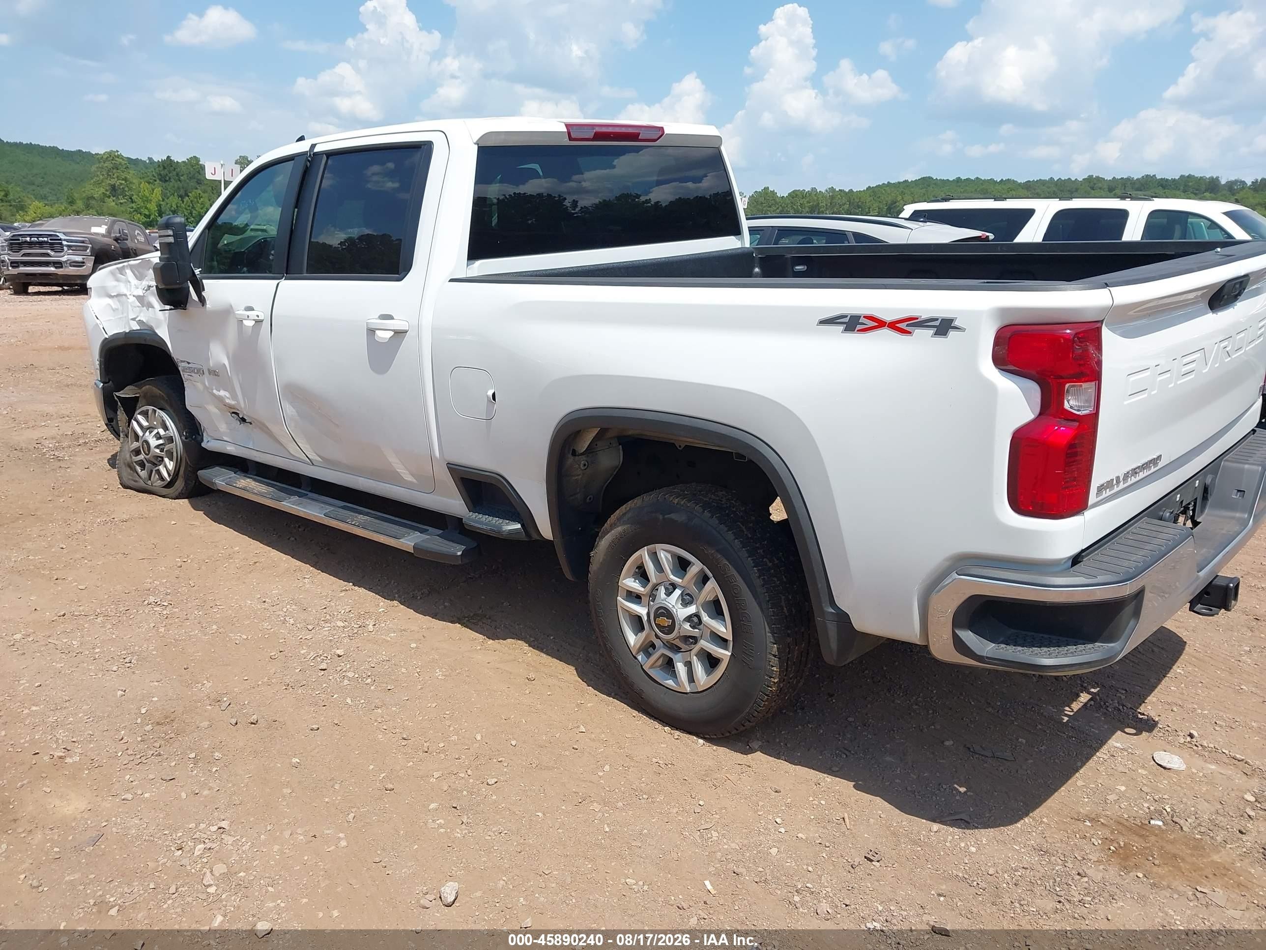 2025 Chevrolet Silverado VIN 2GC1KNE7XS1233005 IAAI salvage auction — Unknown, Enterprise Vehicles Clear Only (Alabama), sold $23,350 on 2026-08-19 (photo 3)