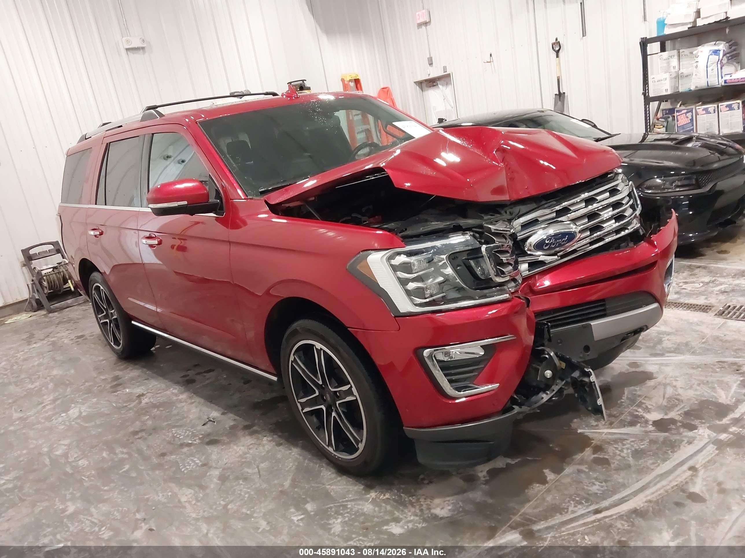 2020 Ford Expedition VIN 1FMJU2AT5LEA33415 — IAAI salvage auction photo