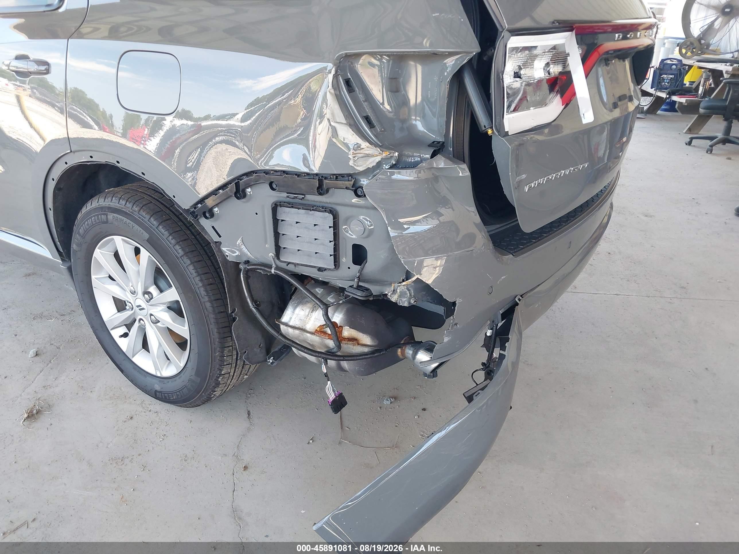 2026 Dodge Durango VIN 1C4RDHDG4TC187036 IAAI salvage auction — Side, Enterprise Vehicles Clear Only (Florida), sold $17,600 on 2026-09-11 (photo 6)